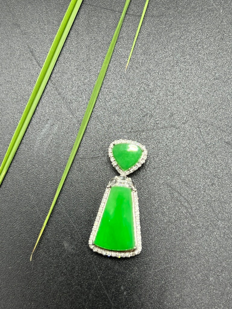 緬甸天然翡翠无事牌吊墜