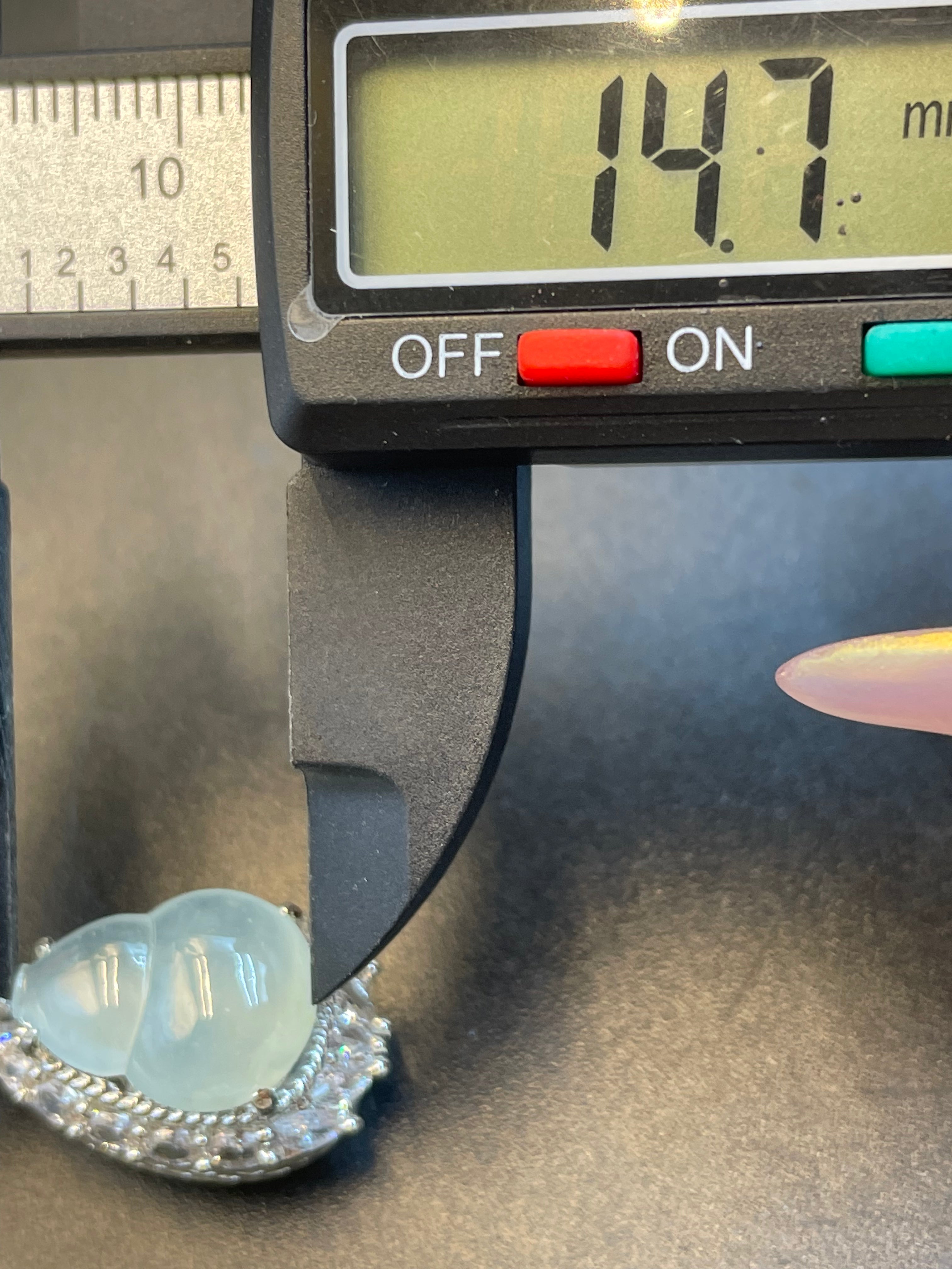 緬甸天然翡翠冰種福祿蛋面吊墜