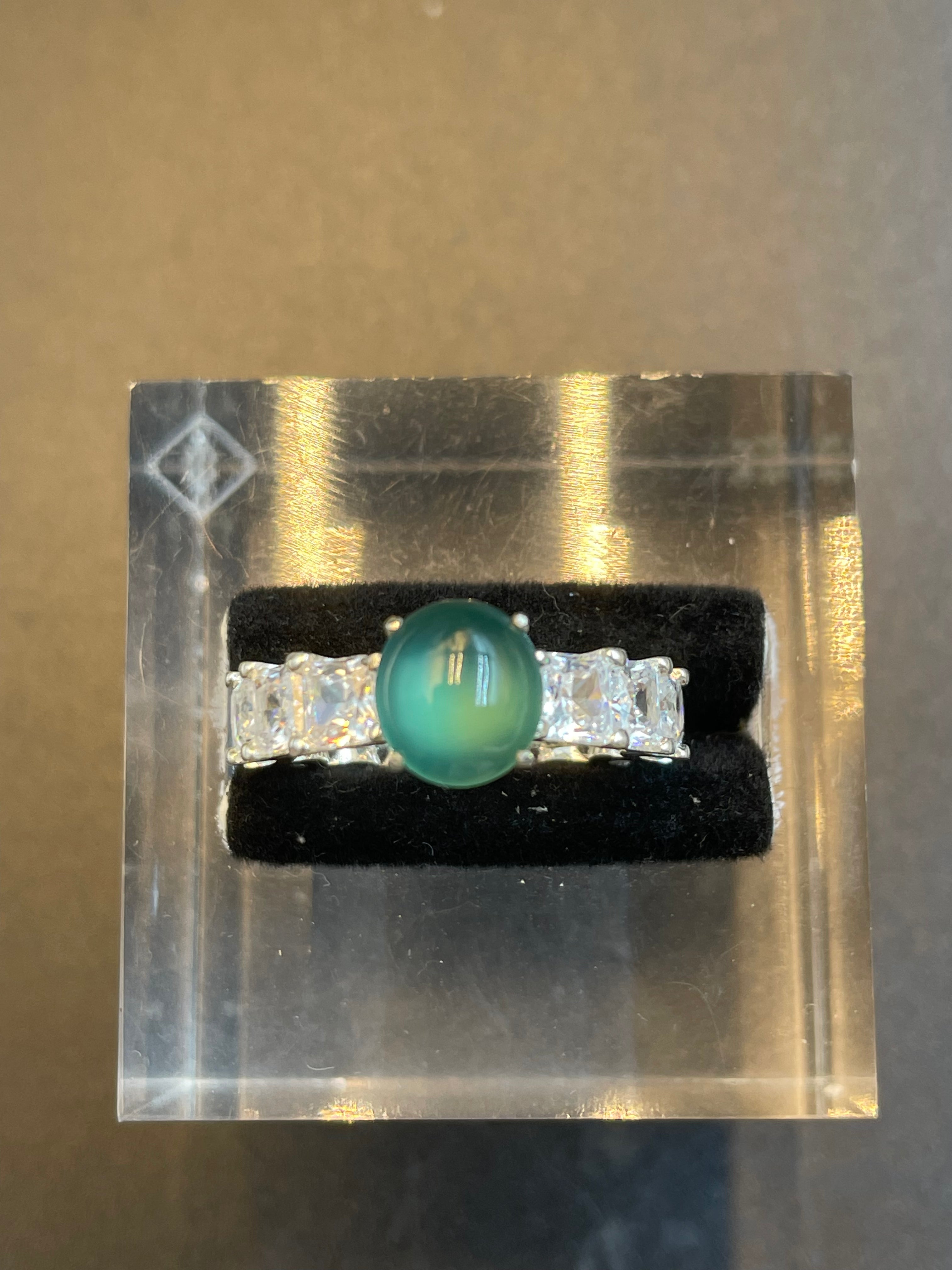 緬甸天然翡翠藍水蛋面戒指