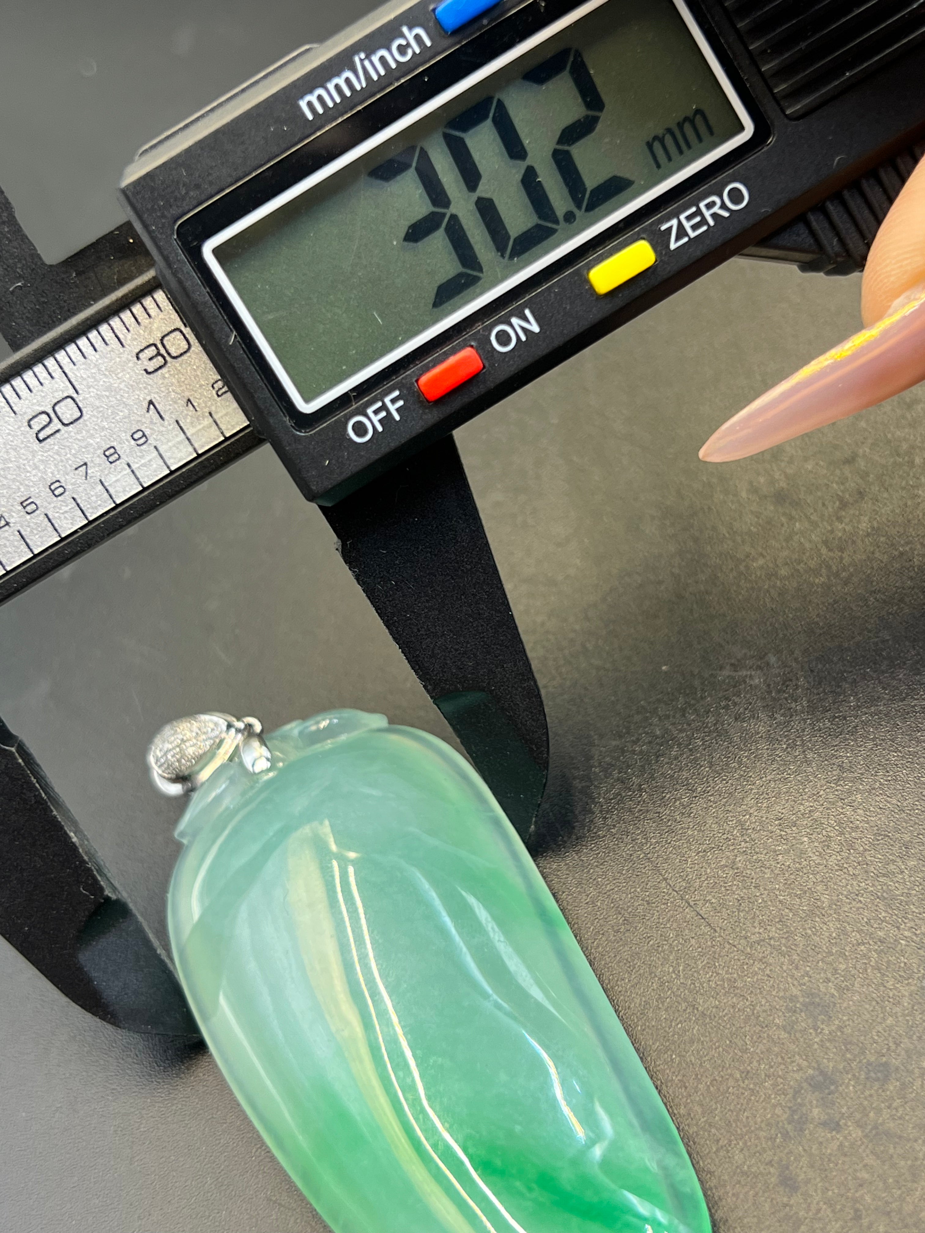 天然緬甸翡翠福瓜吊墜