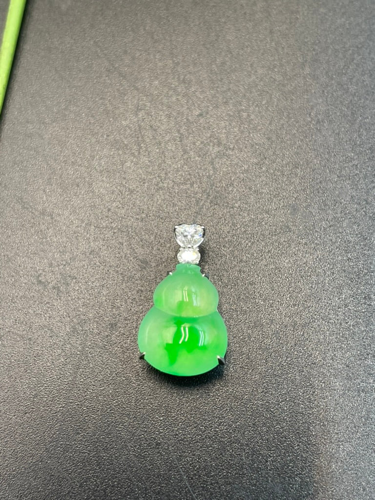 天然緬甸翡翠綠飄花福祿吊墜