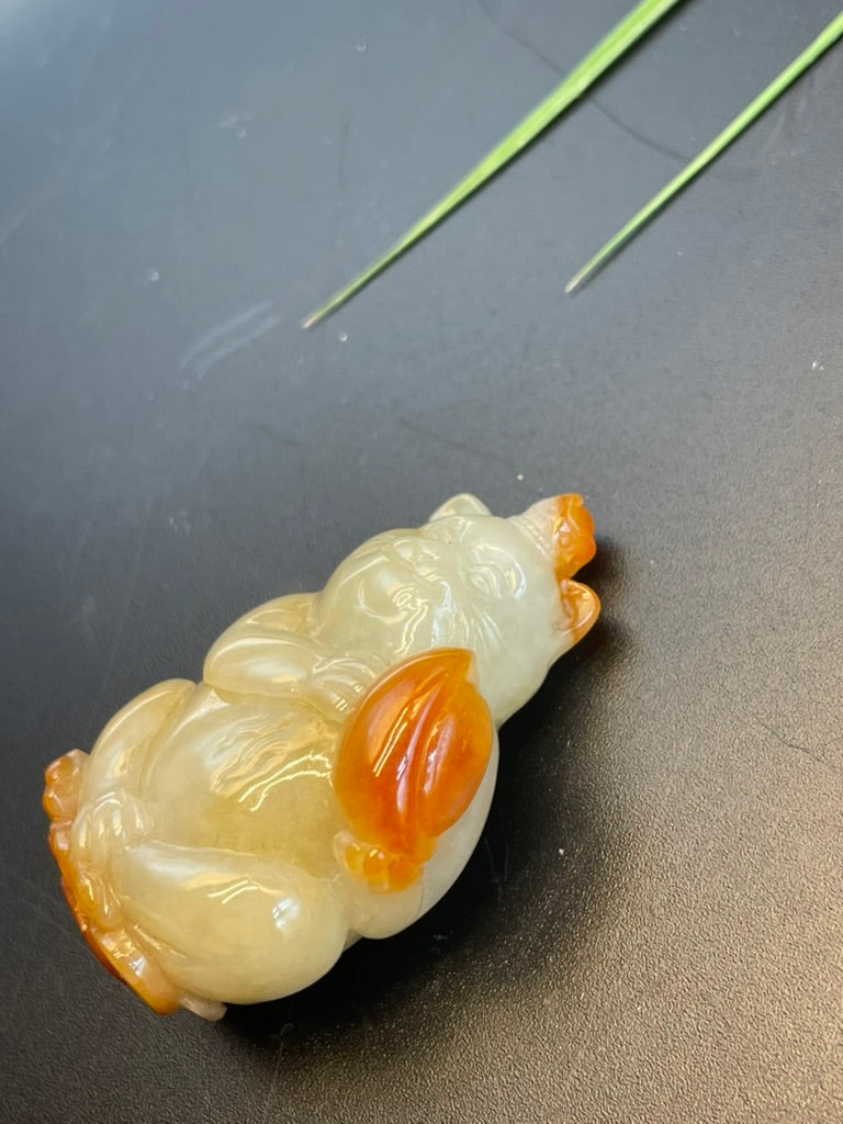 天然緬甸翡翠靈貓獻瑞吊墜