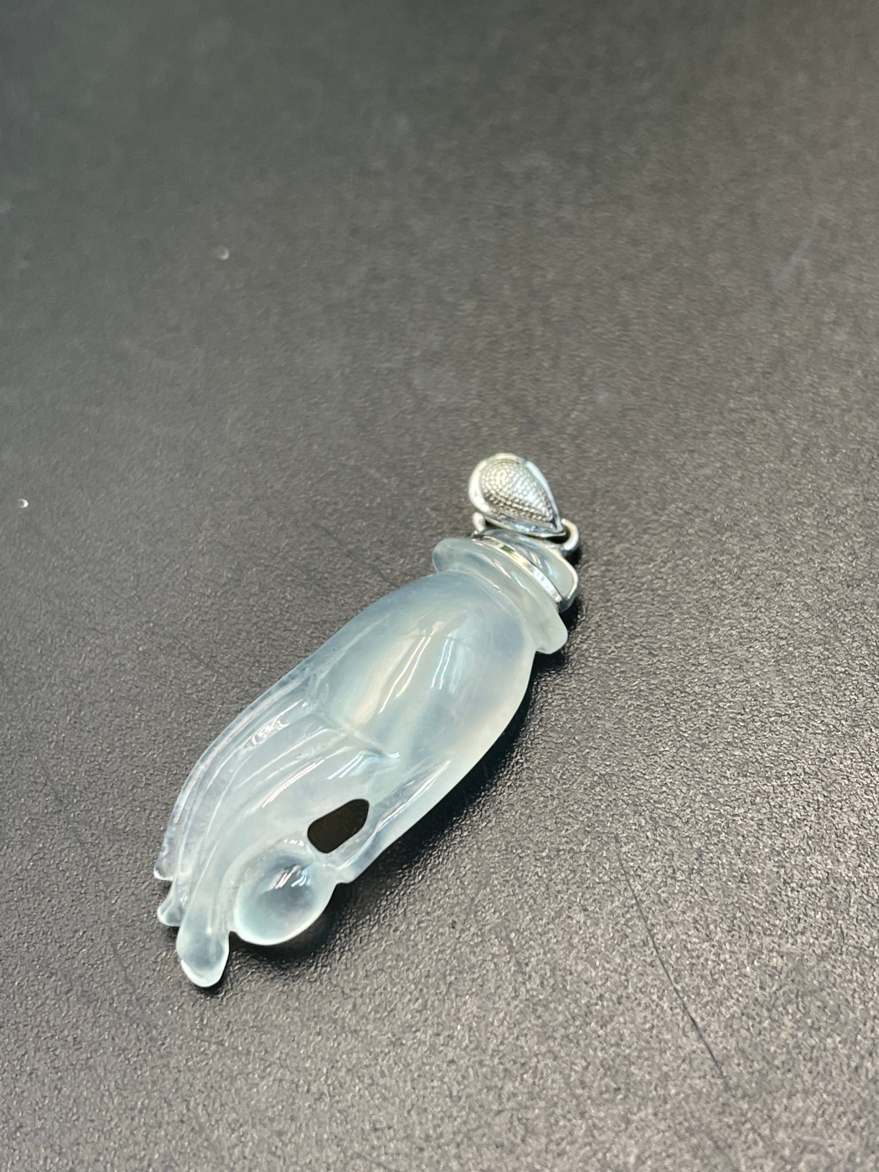 緬甸天然翡翠掌上明珠吊墜