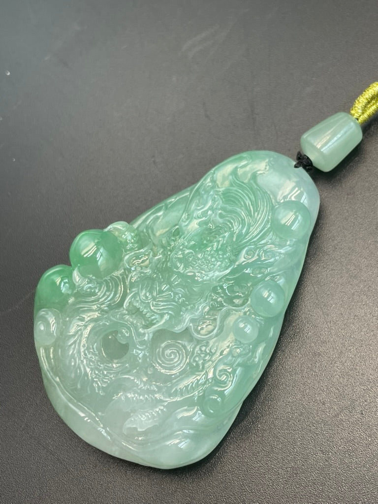 緬甸天然翡翠龍紋吊墜