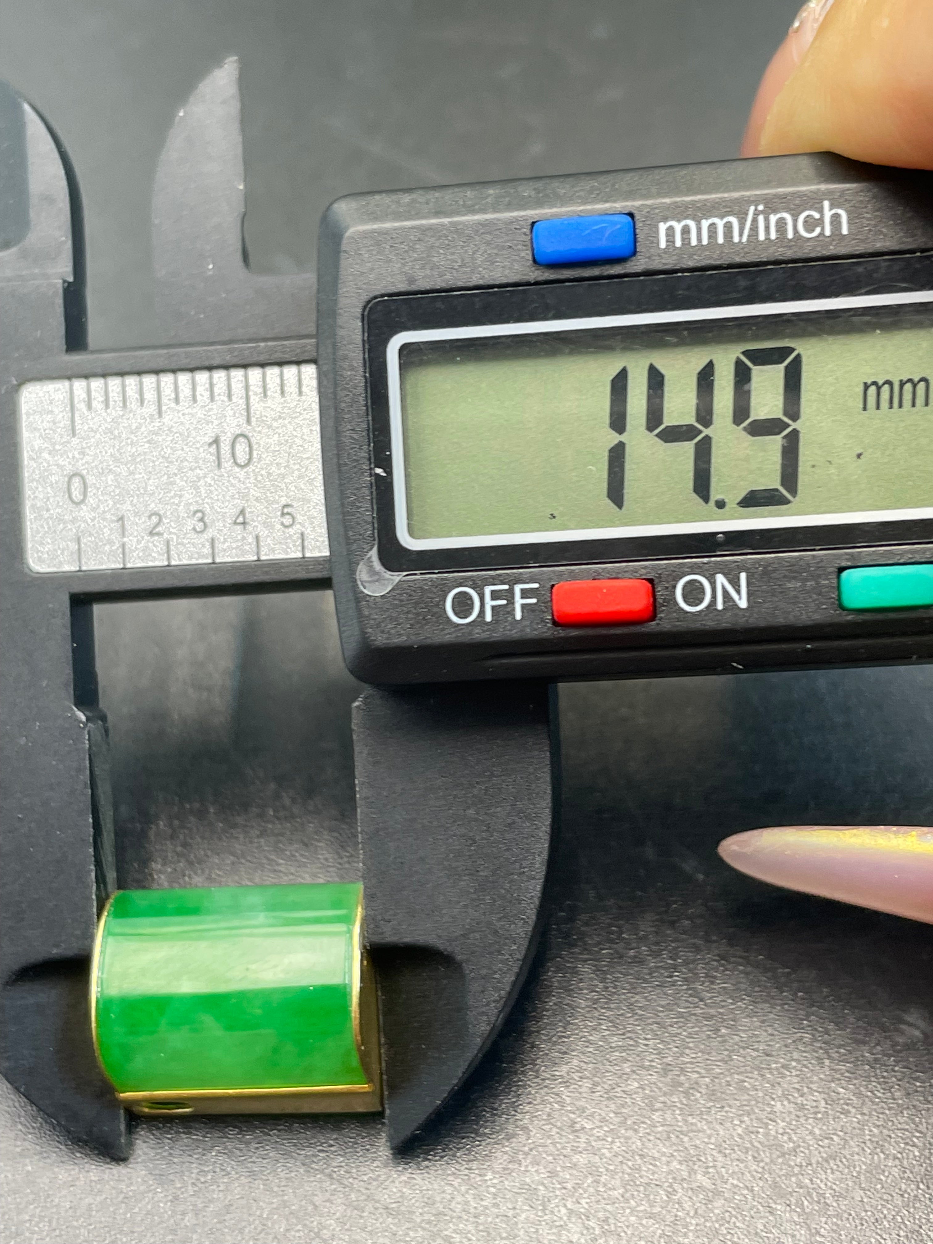 緬甸天然翡翠陽綠竹節吊墜