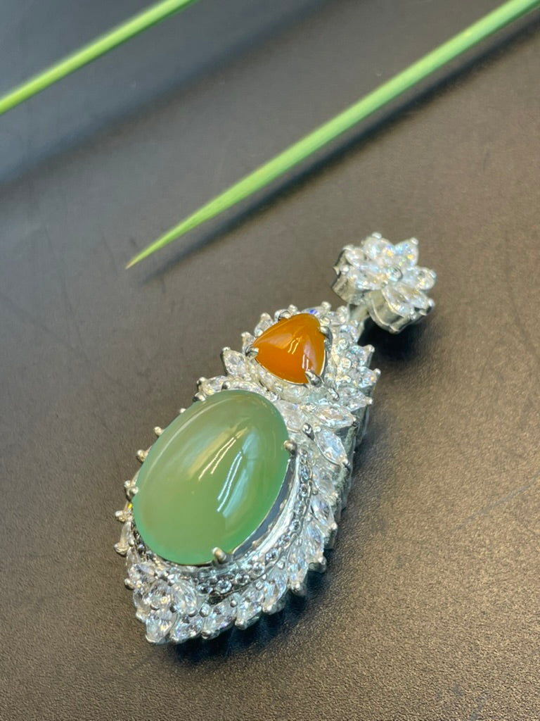 緬甸天然翡翠冰種蛋面吊墜