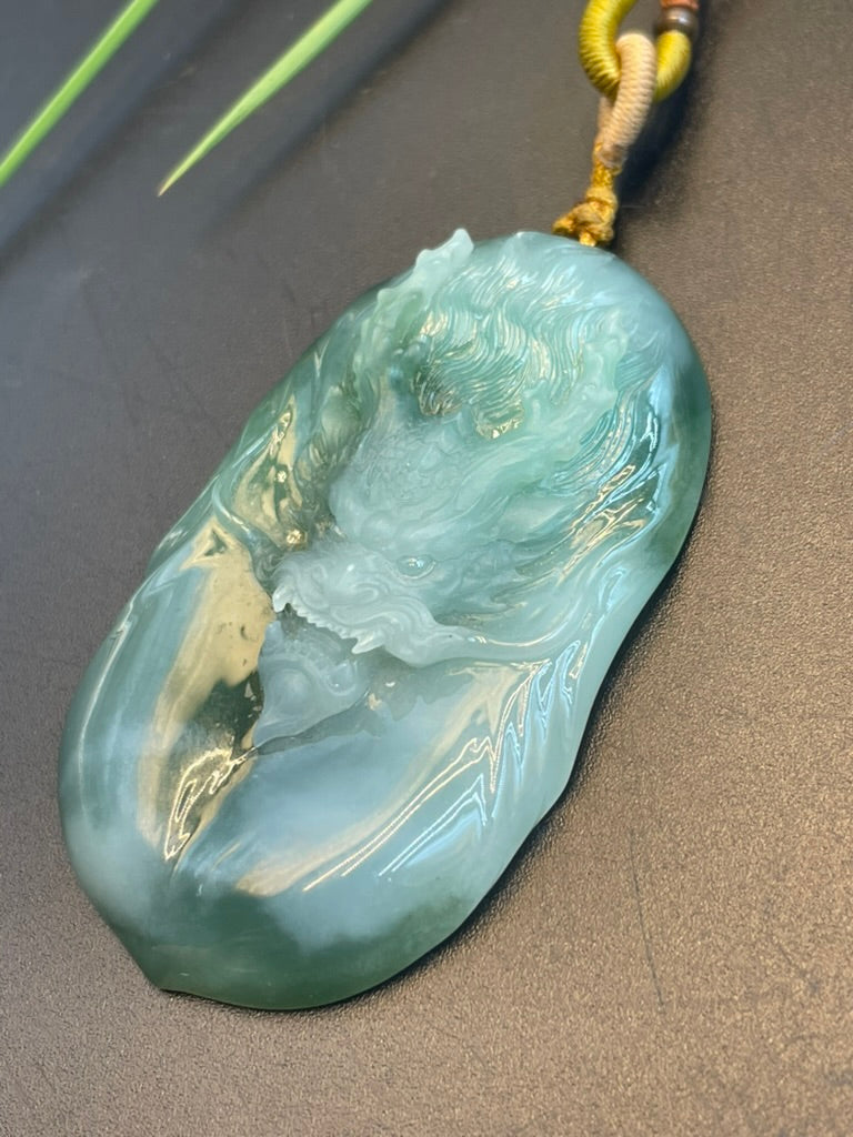 緬甸天然翡翠龍首吊墜
