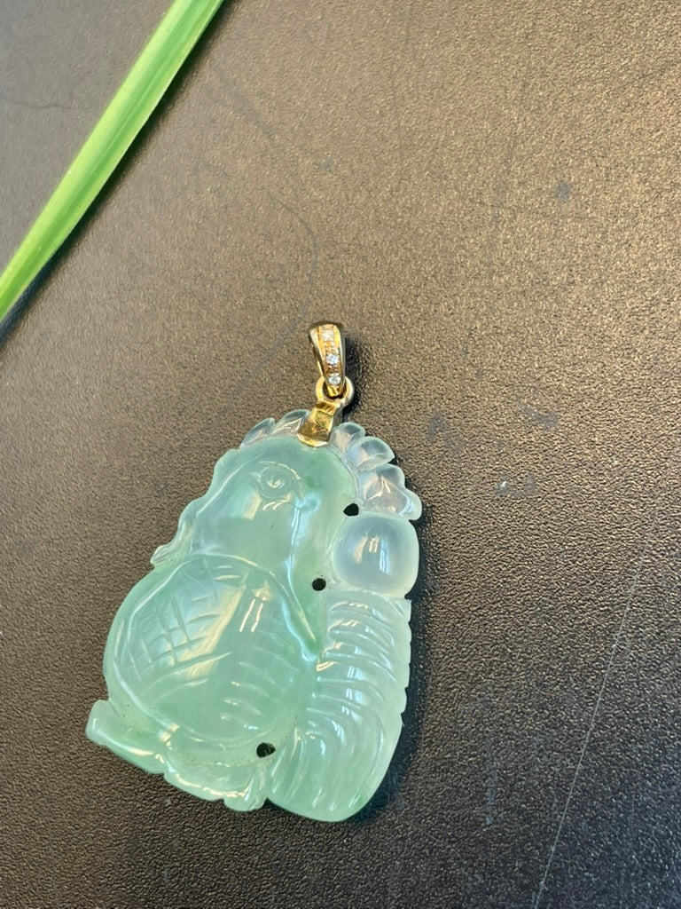 緬甸天然翡翠生肖雞吊墜