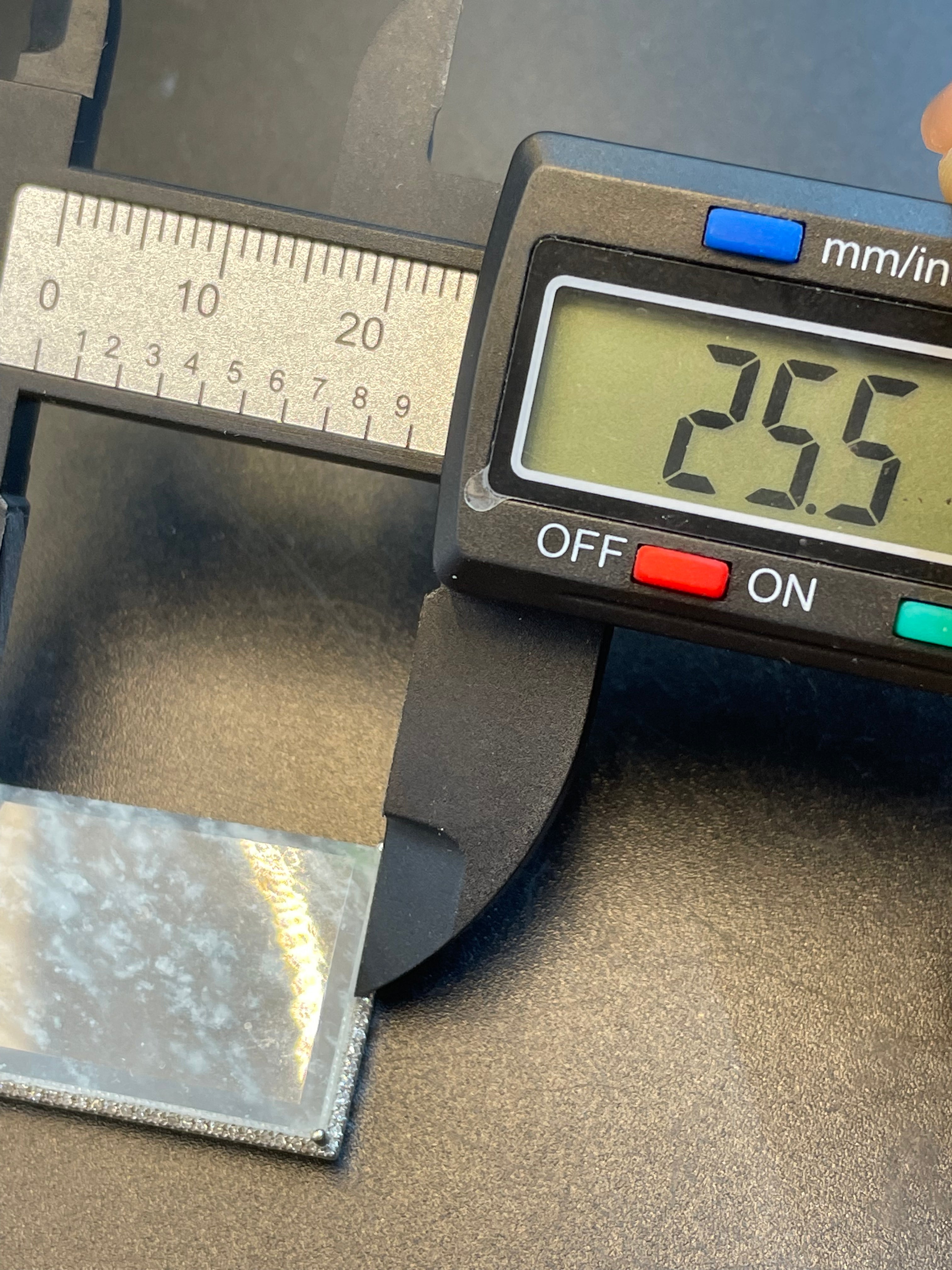 緬甸天然翡翠冰種飄雪花無事牌吊墜