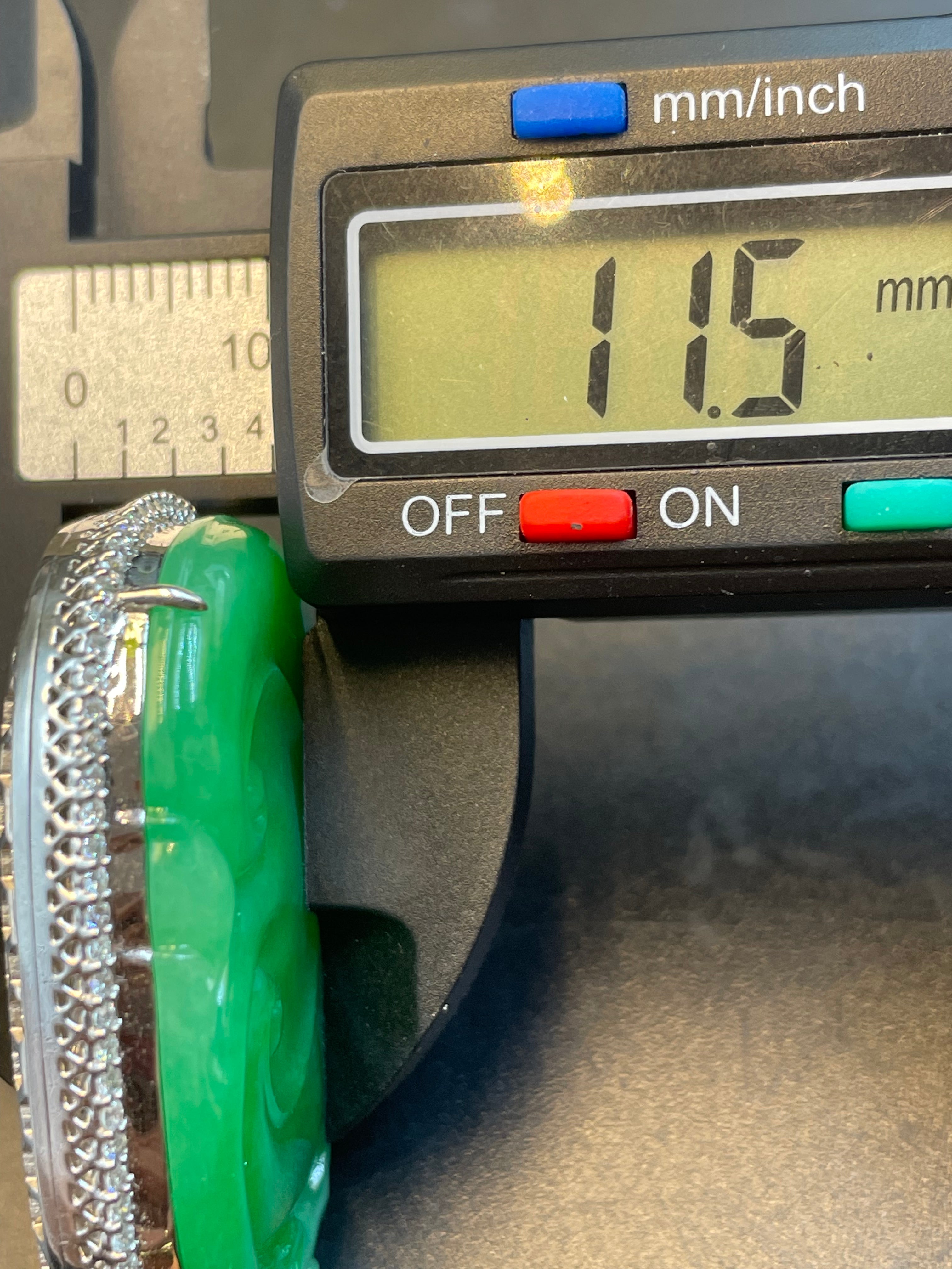 緬甸天然翡翠陽綠如意大吊墜