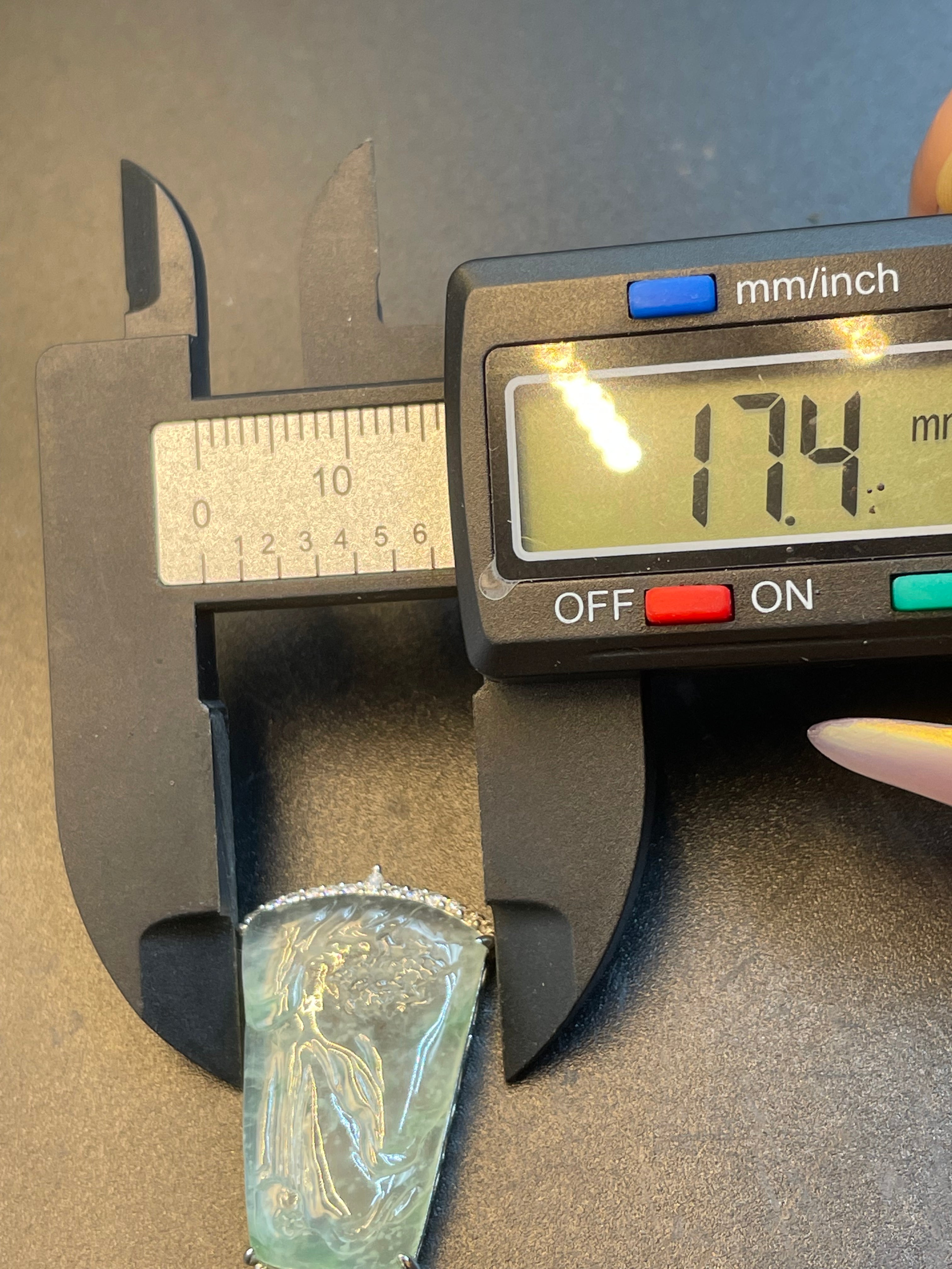 天然翡翠冰種山水意境玉牌吊墜