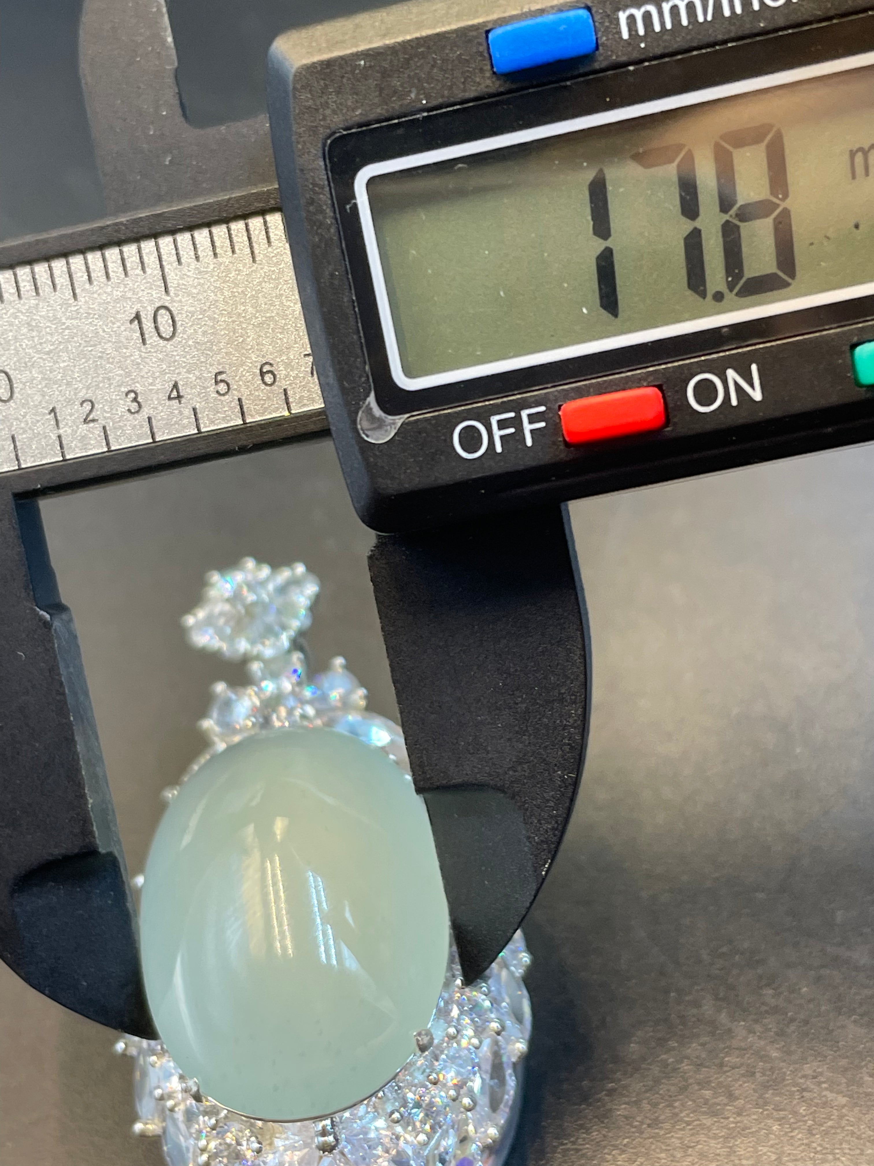 緬甸天然翡翠冰晴藍大蛋面吊墜