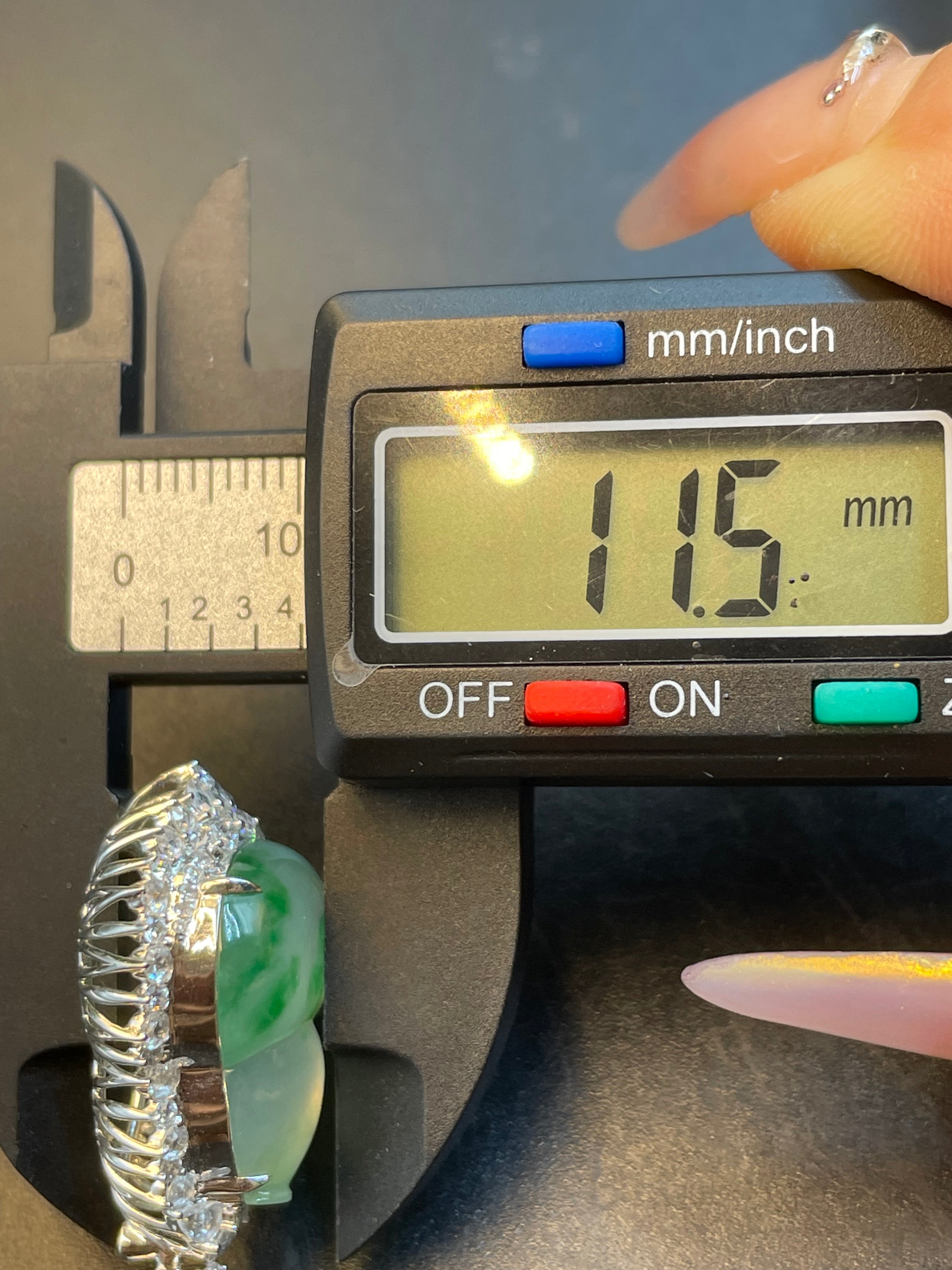 天然翡翠冰種飄綠花福祿吊墜