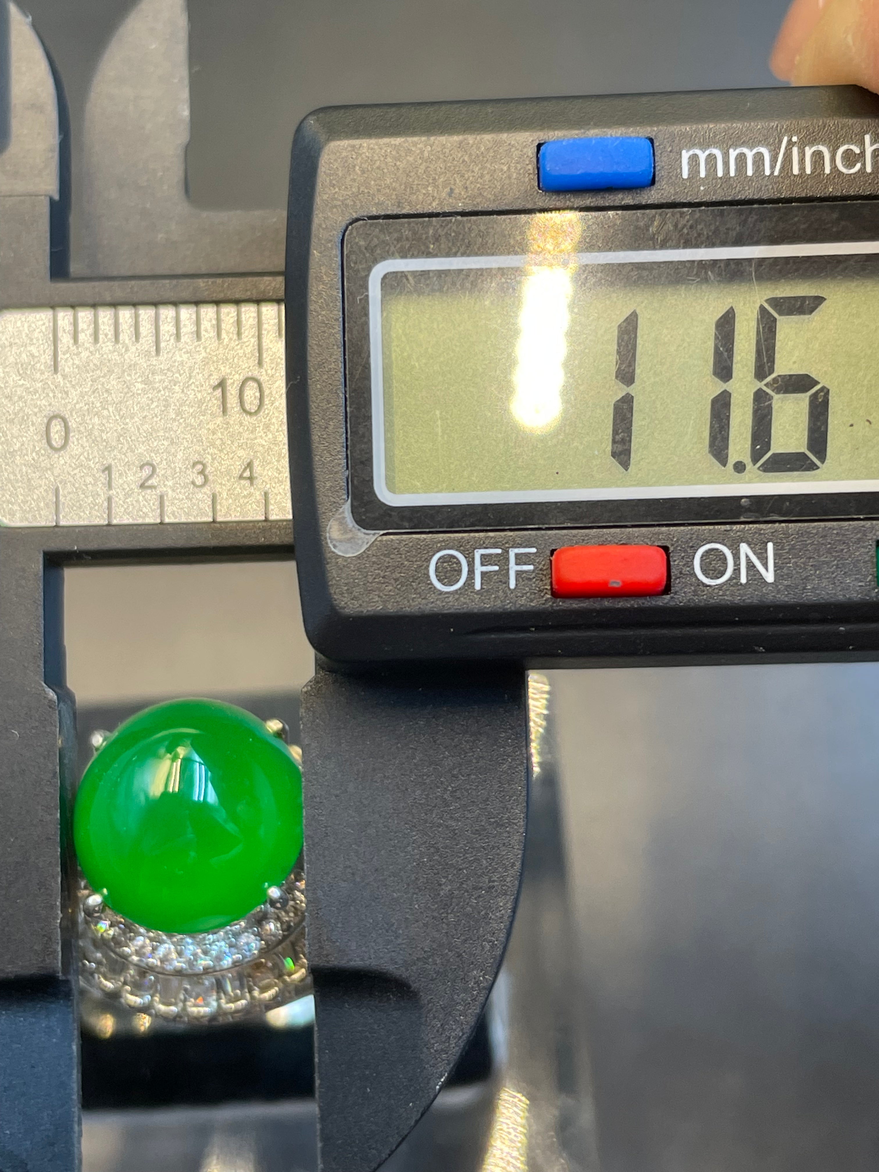 緬甸天然翡翠帝王綠冰種陽綠正圓蛋面戒指