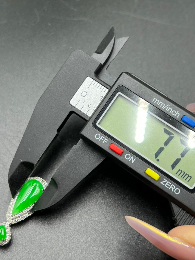 緬甸天然翡翠陽綠水滴吊墜