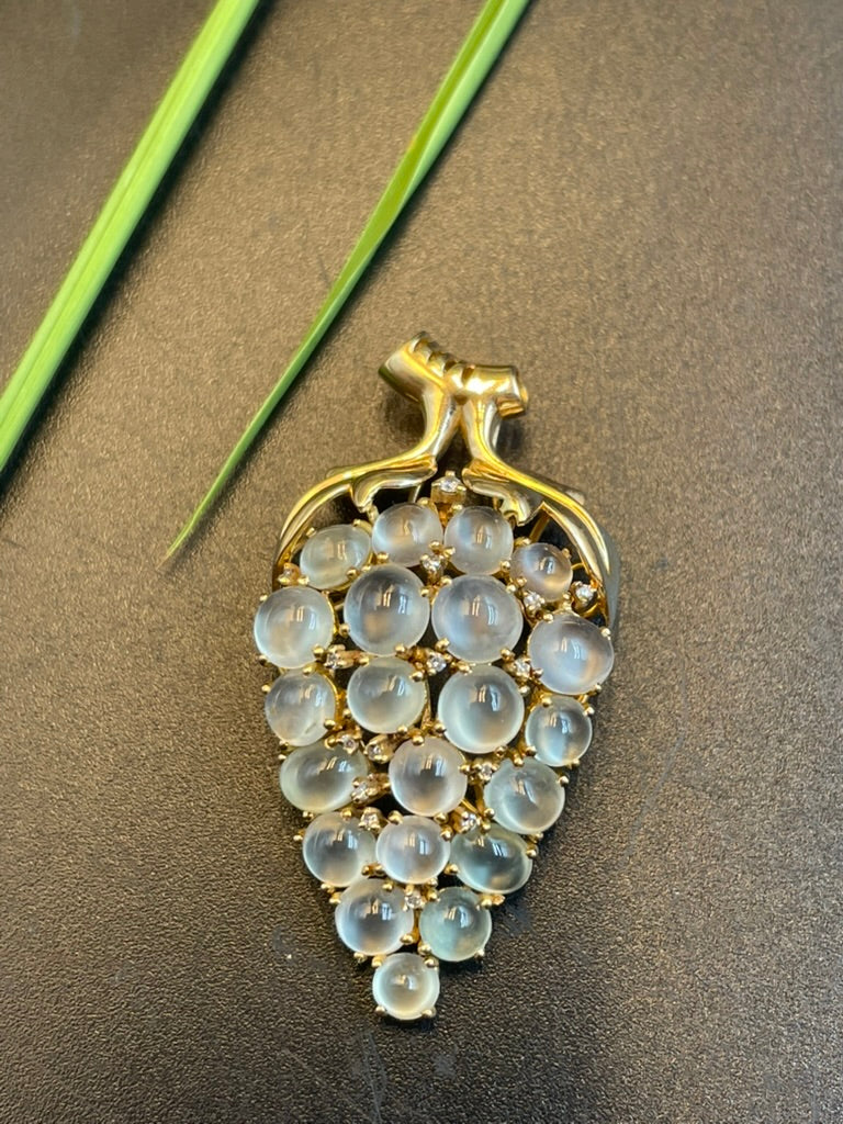 緬甸天然翡翠葡萄蛋面吊墜