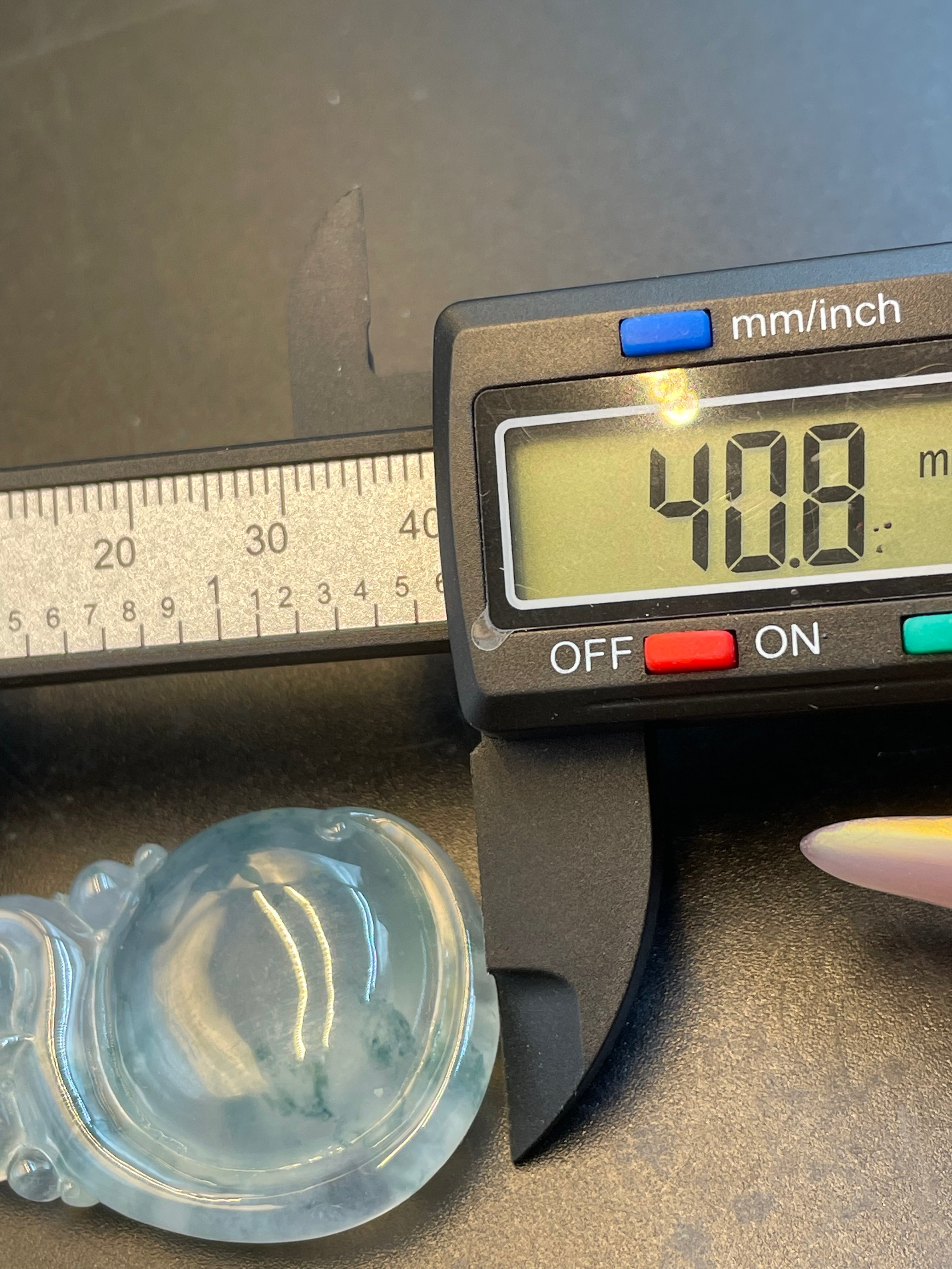 天然翡翠冰種飄綠花吊墜