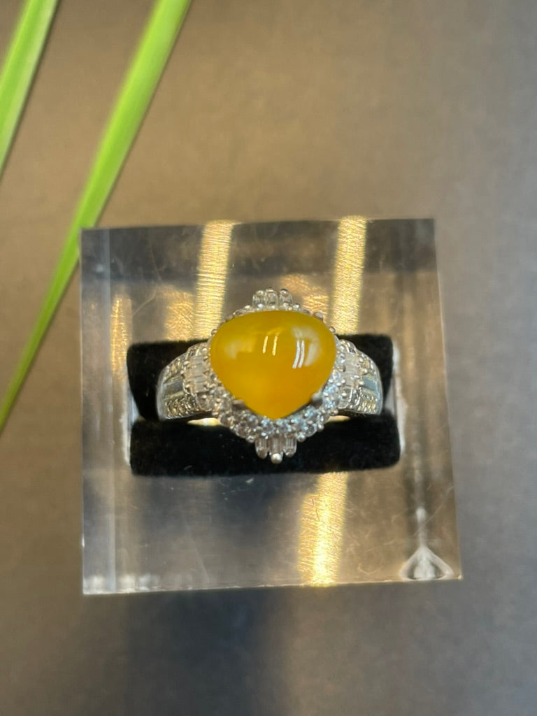 緬甸天然翡翠黃翡蛋面戒指