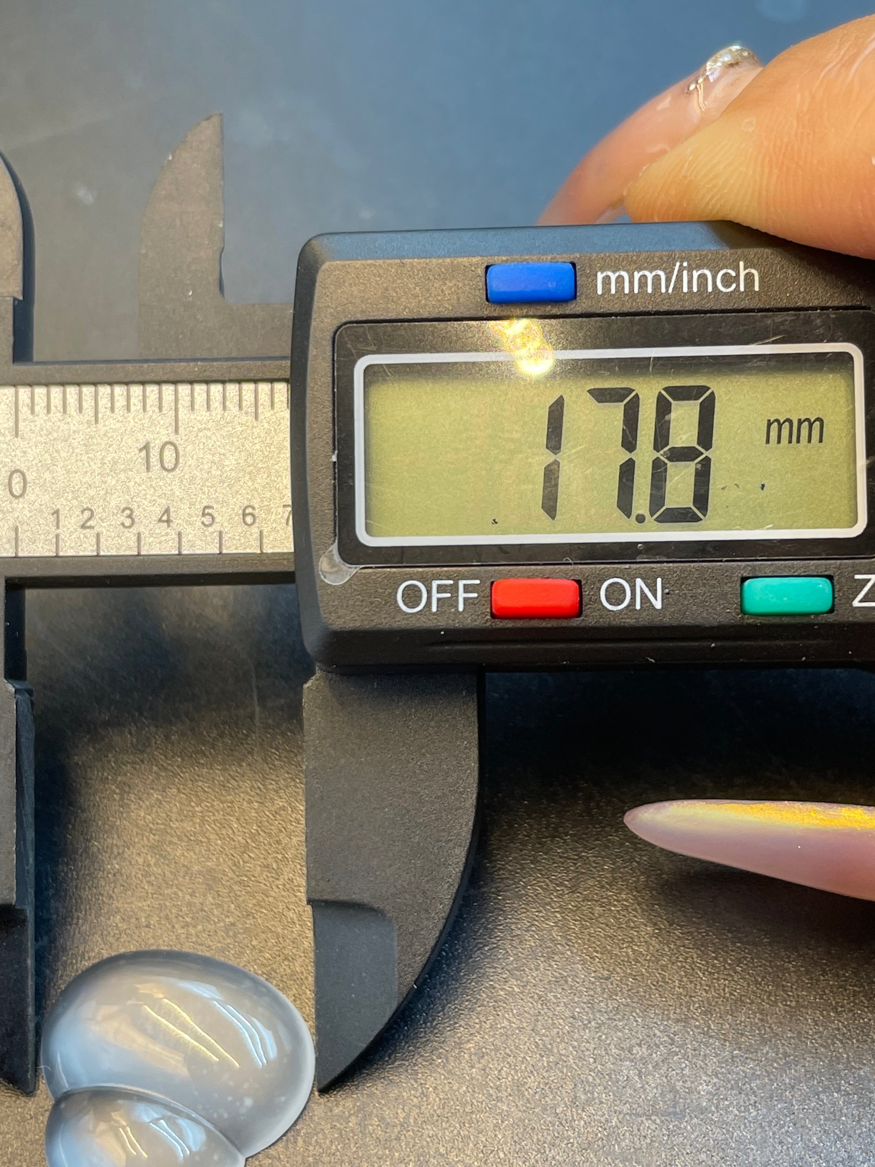 緬甸天然翡翠冰種飄雪花福祿裸石蛋面可做戒指鑲嵌