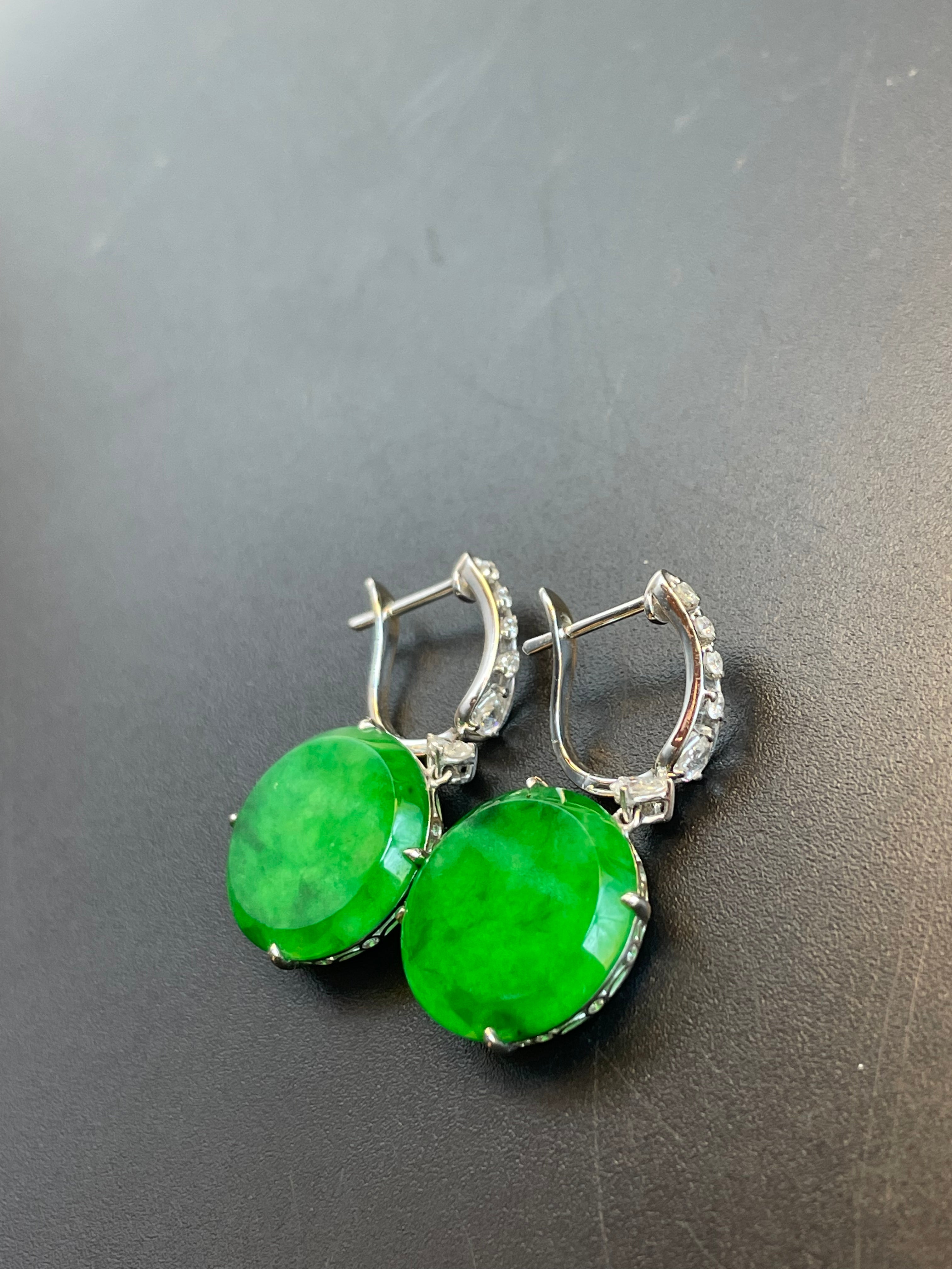 天然翡翠陽綠圓餅耳環