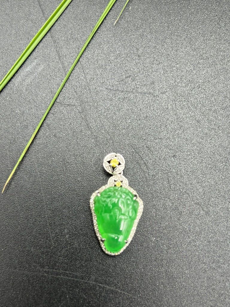 緬甸天然翡翠陽綠貔貅吊墜