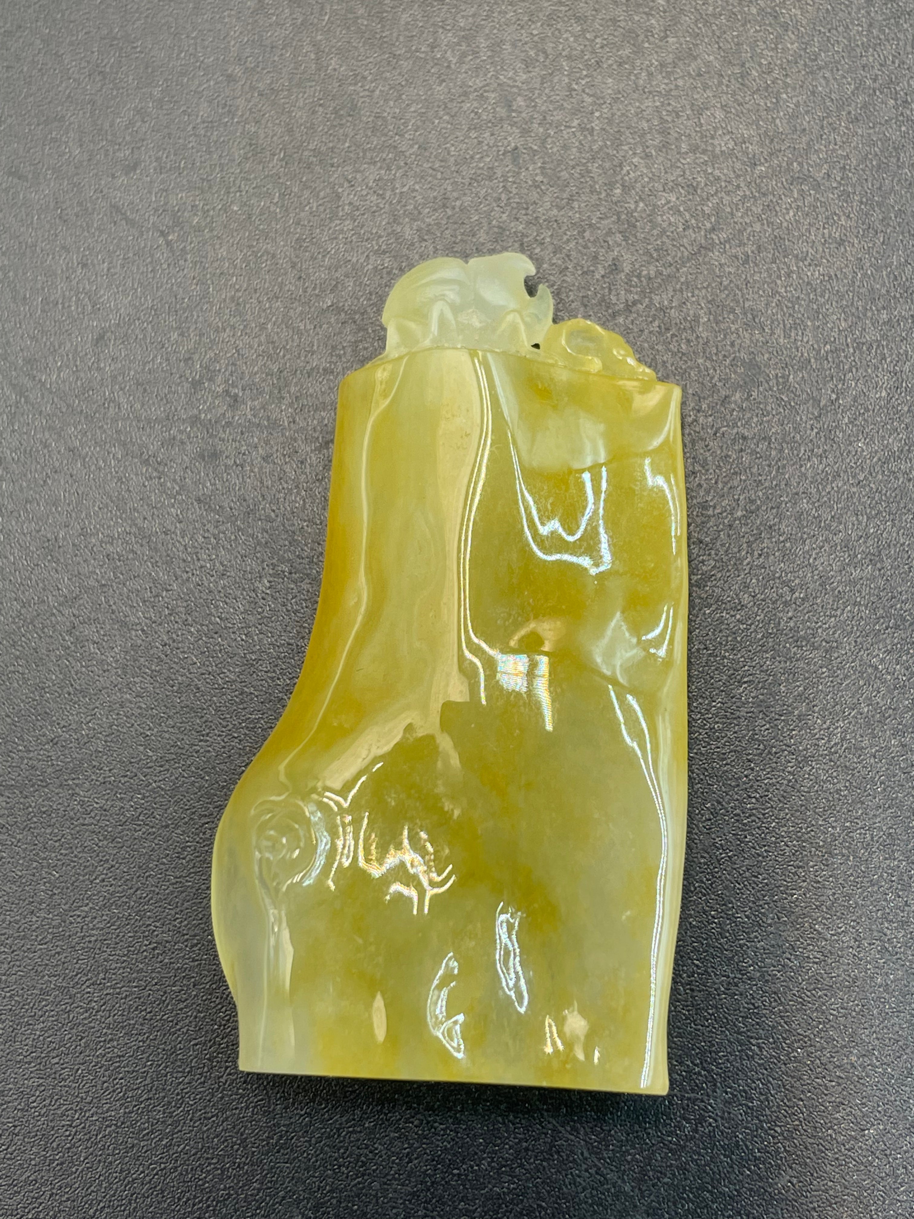 緬甸天然翡翠隨形吊墜