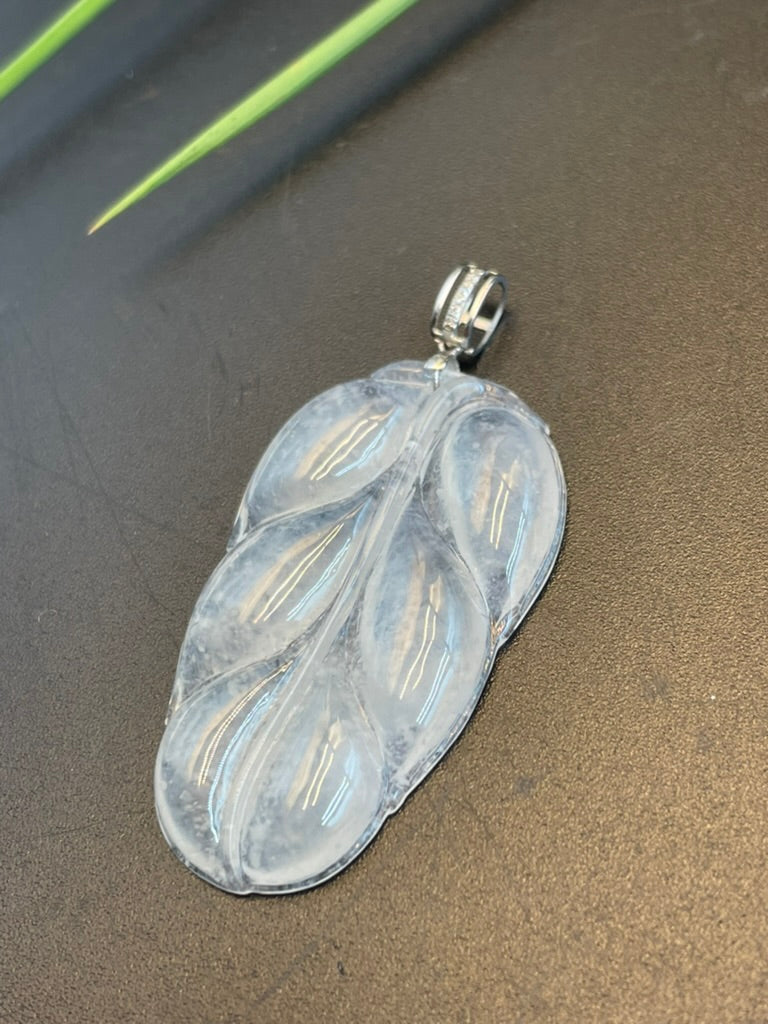 緬甸天然翡翠冰種葉子吊墜