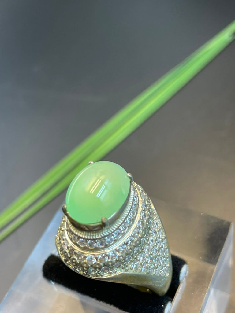 緬甸天然翡翠冰晴綠蛋面戒指