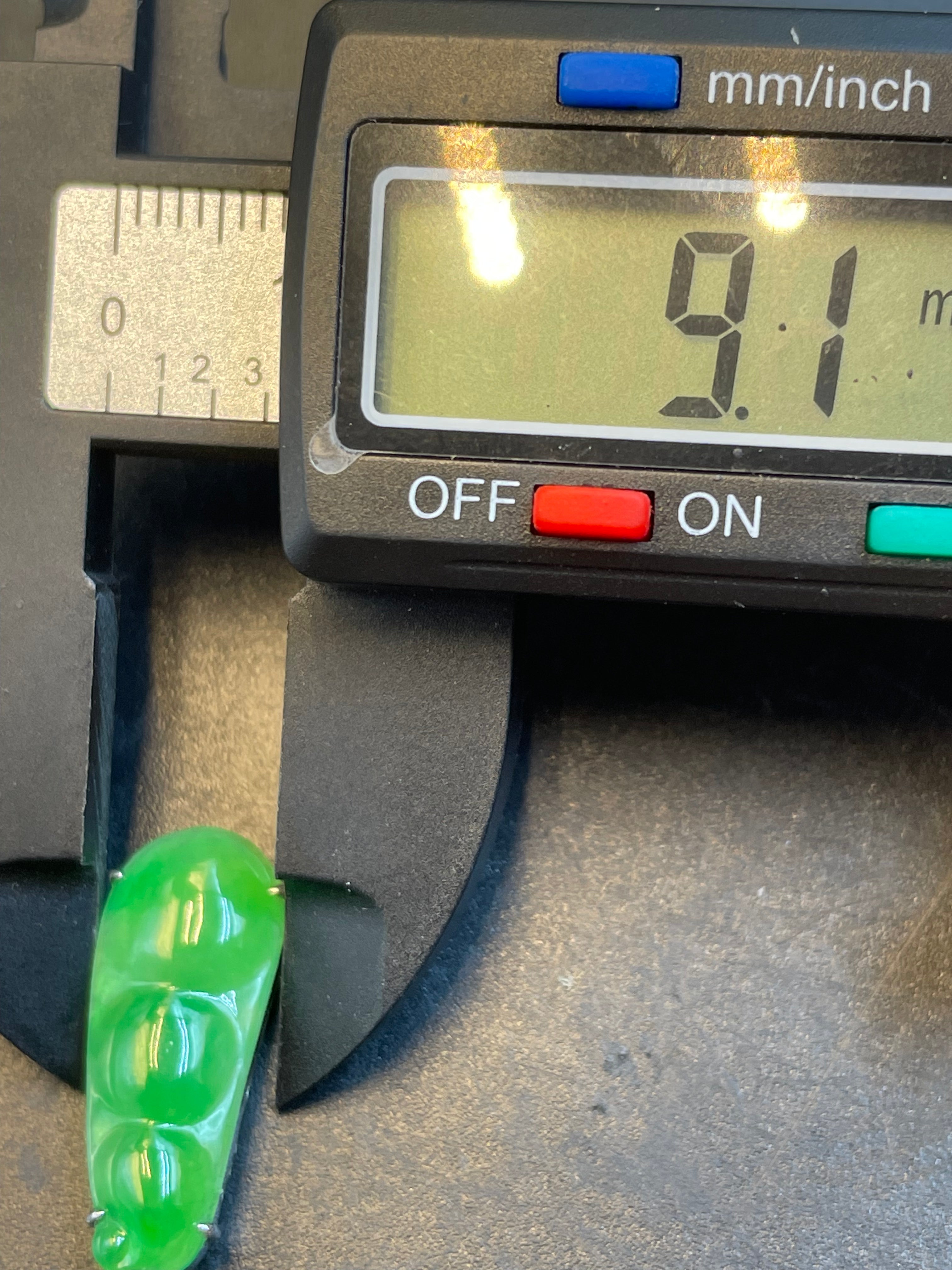 緬甸天然翡翠陽綠福豆/三元及第吊墜