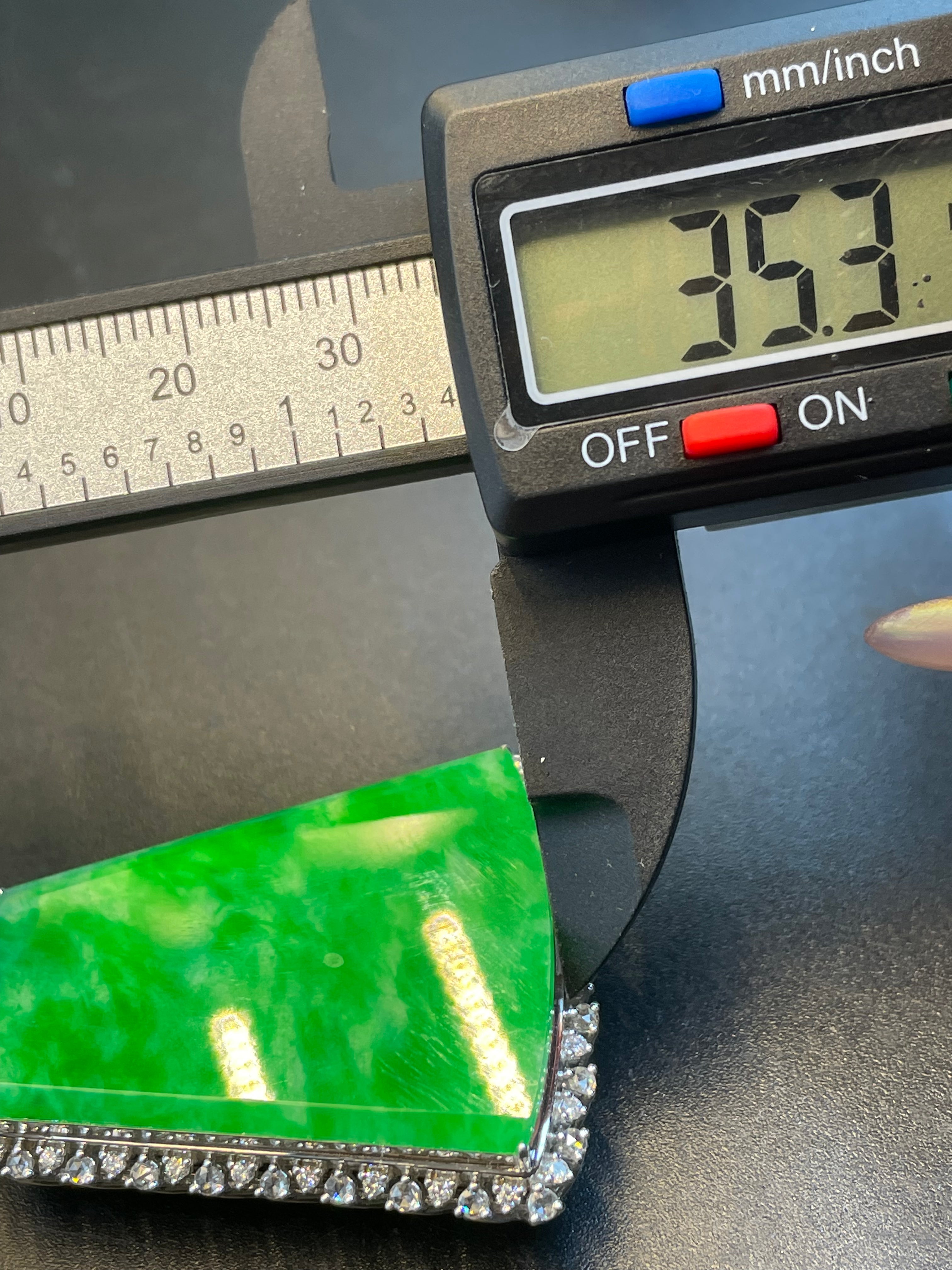 天然翡翠陽綠無事牌吊墜