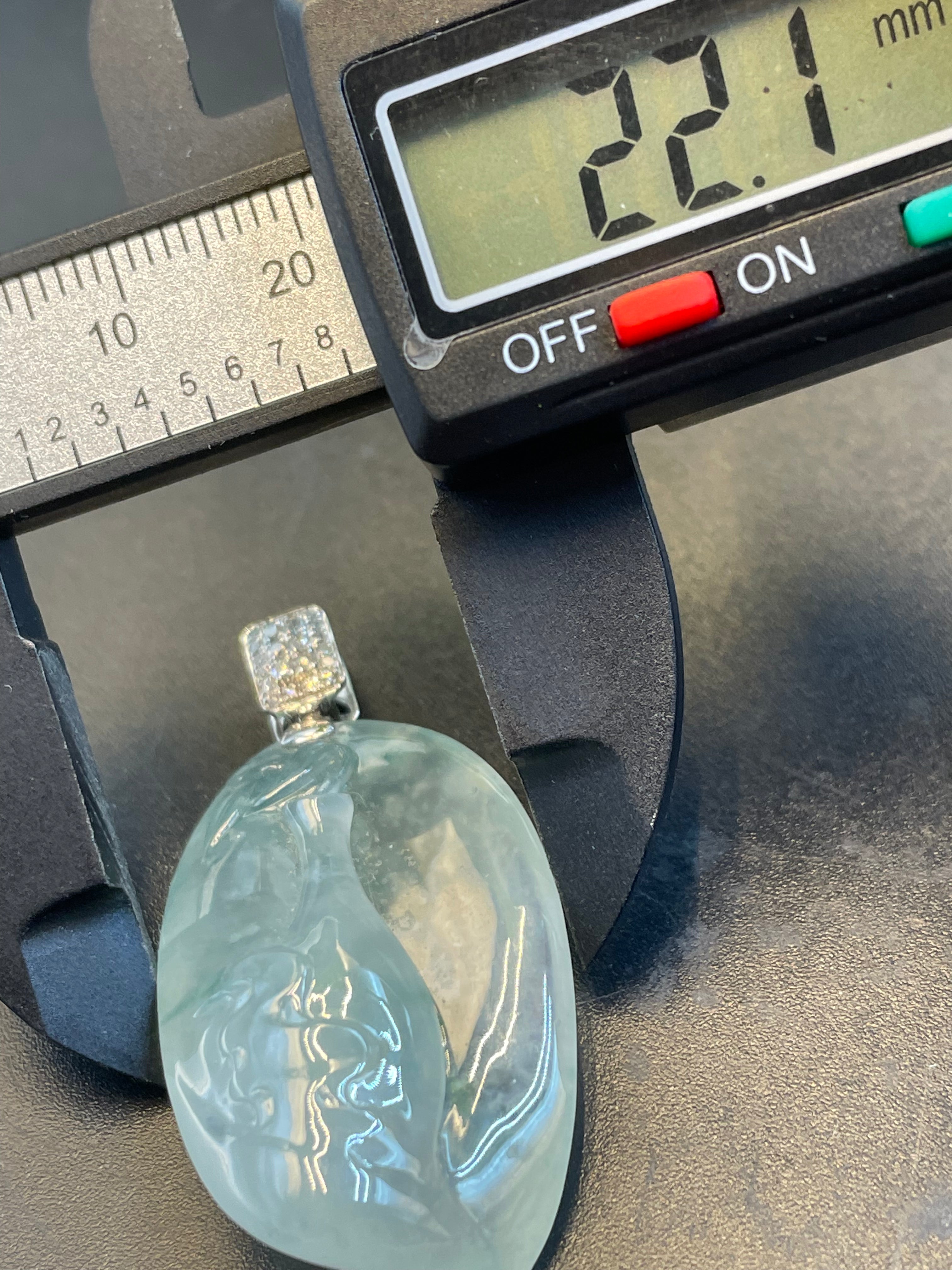 緬甸天然翡翠玉淨瓶吊墜