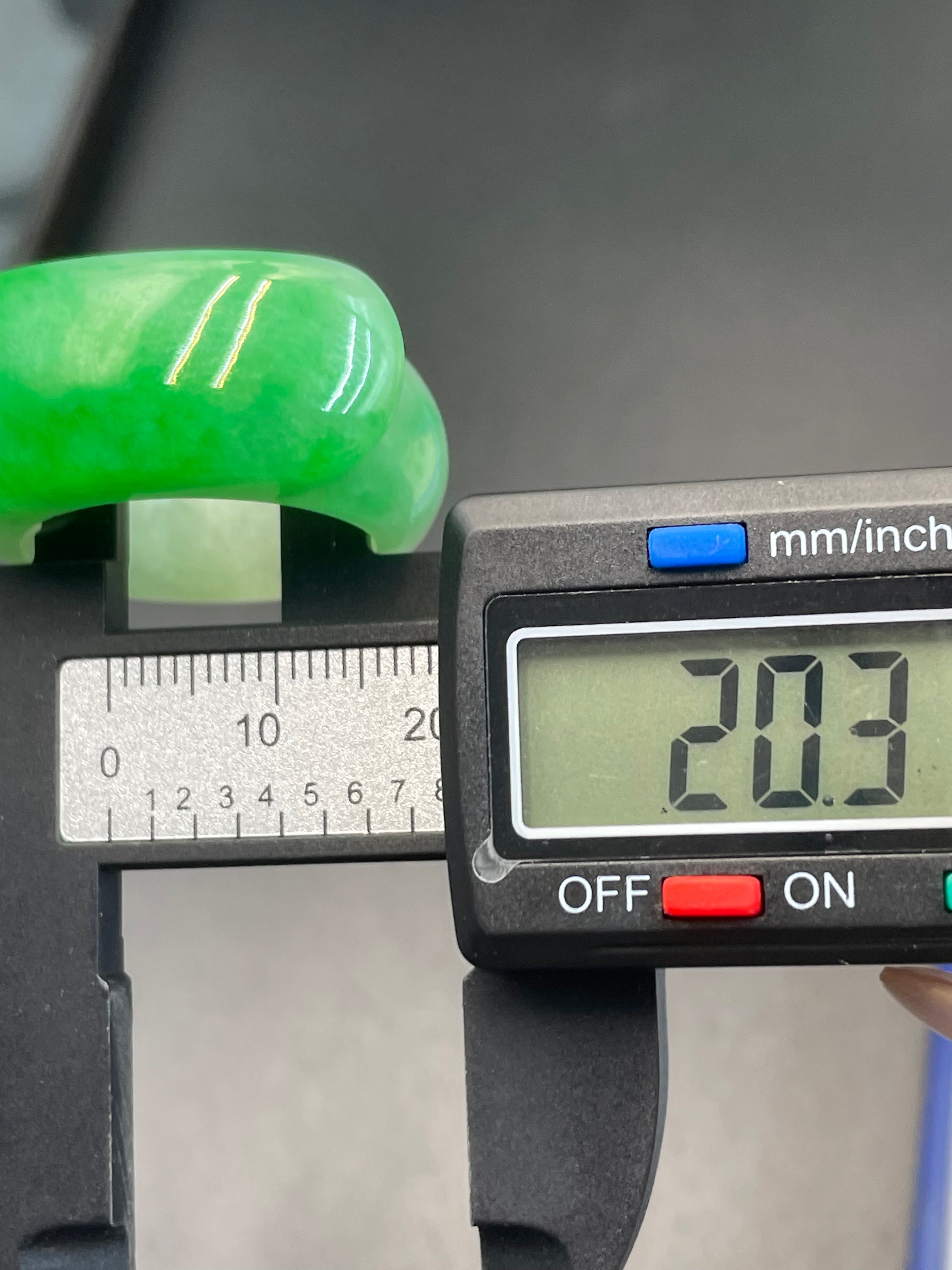 緬甸天然翡翠玉戒指指環/可當吊墜