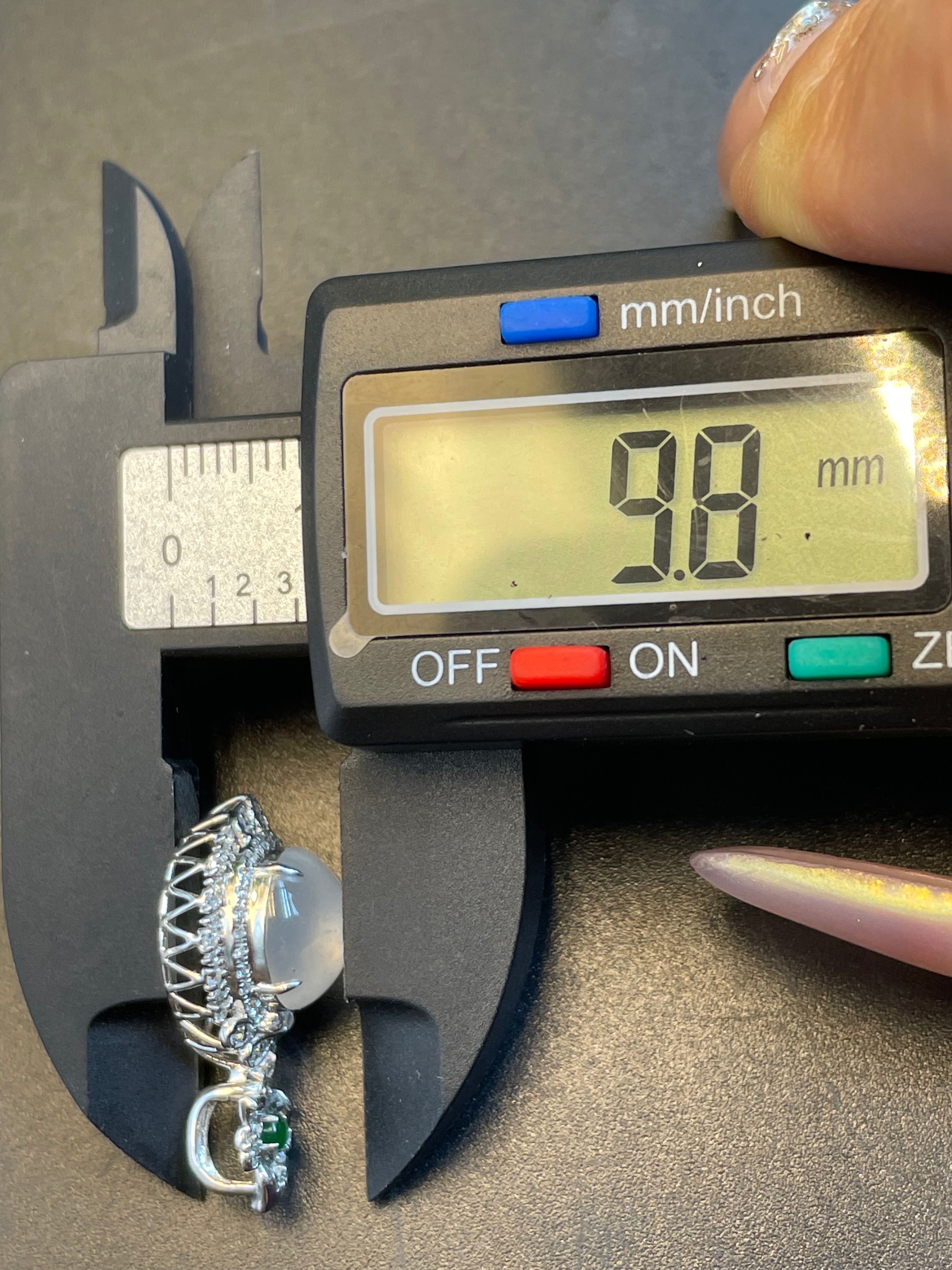 天然翡翠冰種蛋面吊墜