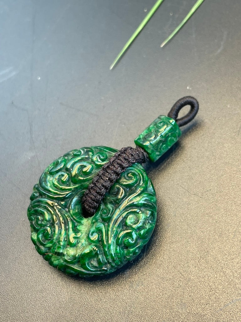天然緬甸翡翠辣綠仿古平安扣吊墜