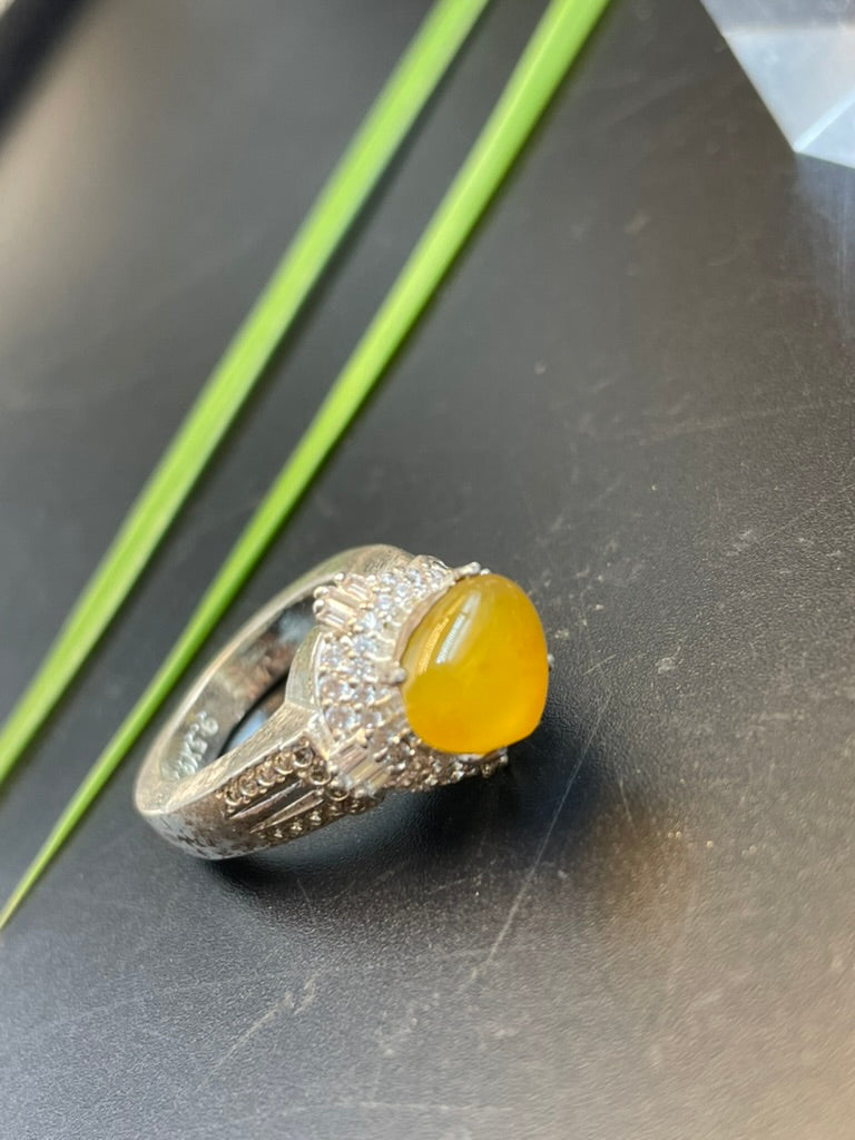 緬甸天然翡翠黃翡蛋面戒指