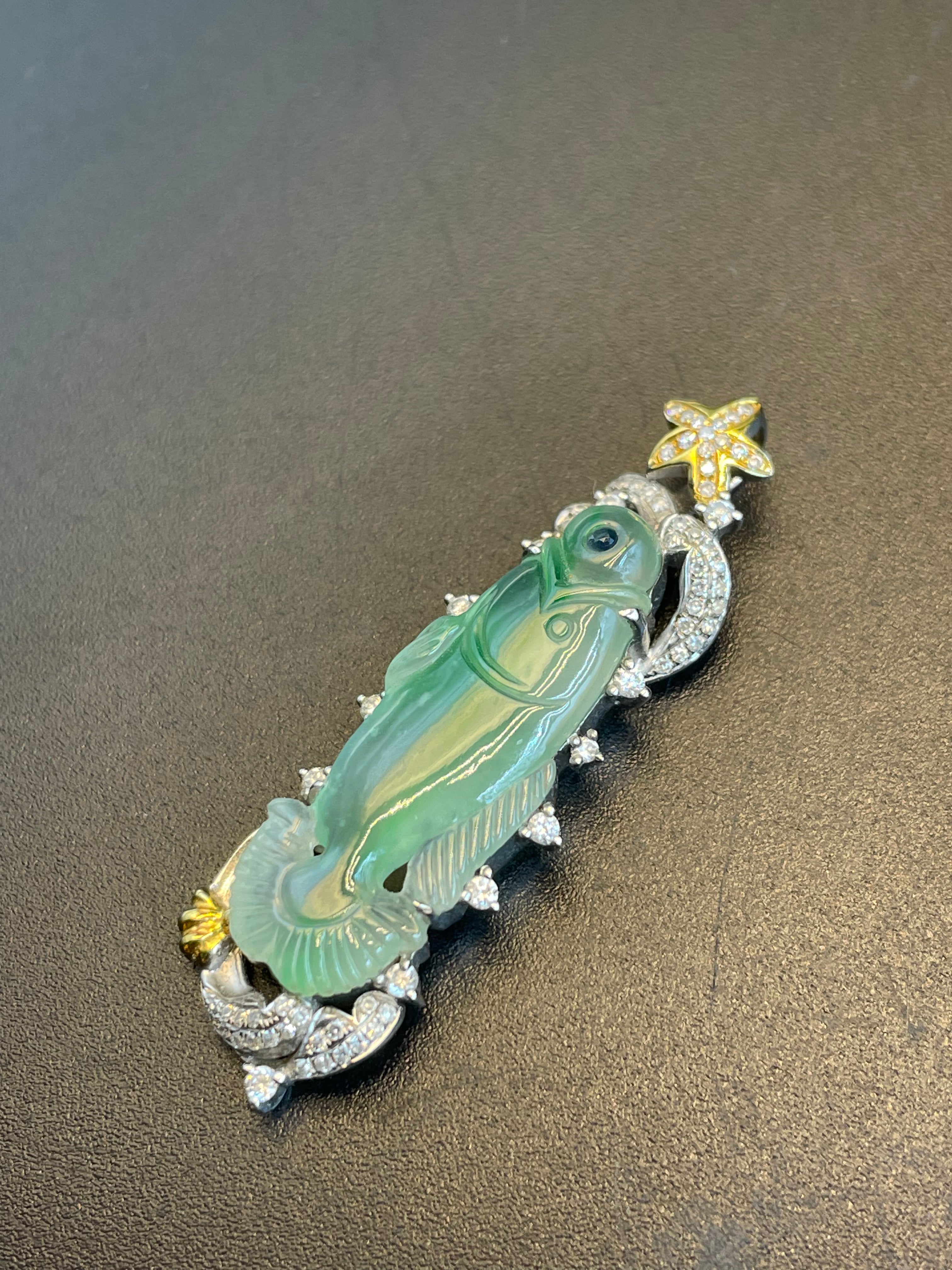 天然翡翠冰種飄綠花金魚吊墜