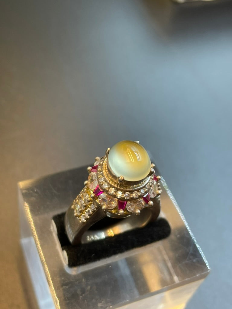 緬甸天然翡翠冰種蛋面戒指