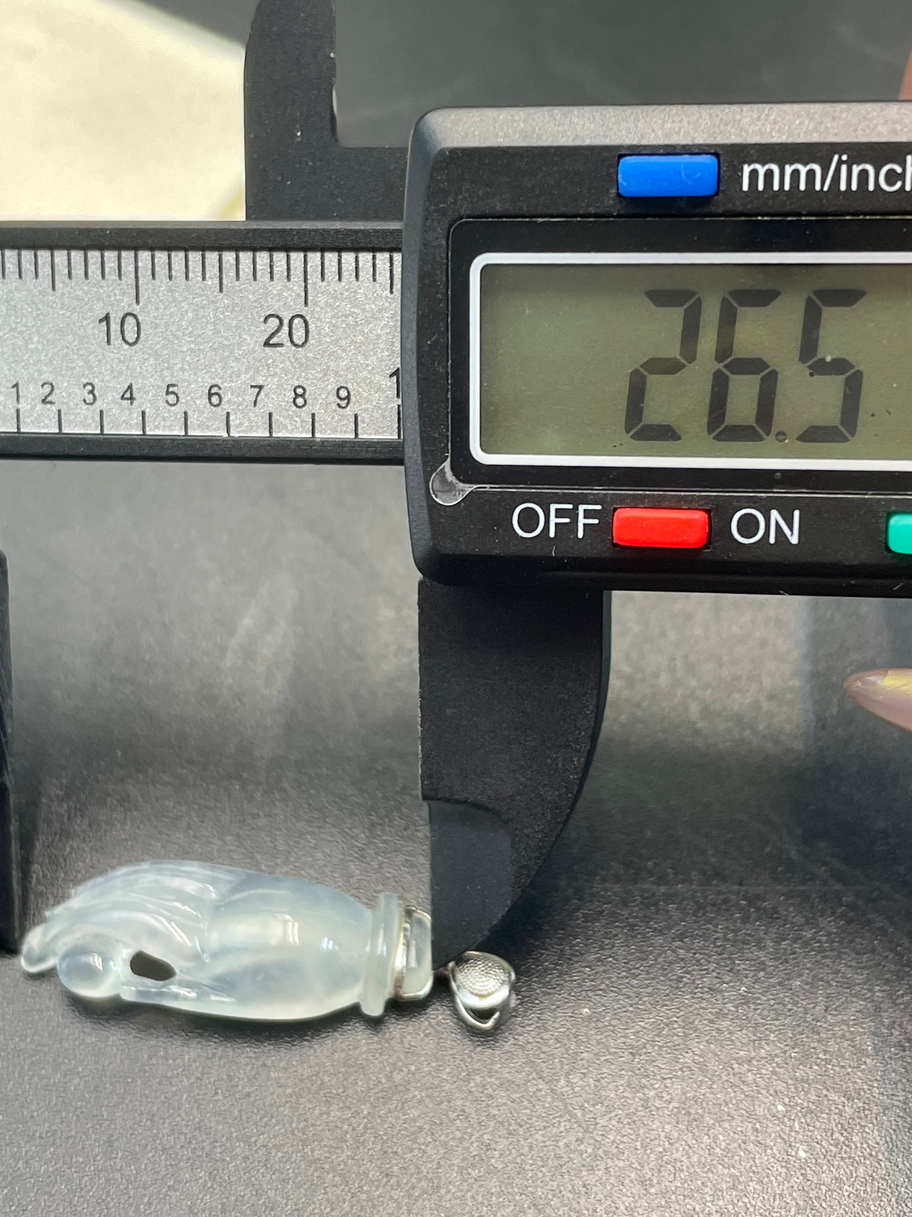 緬甸天然翡翠掌上明珠吊墜