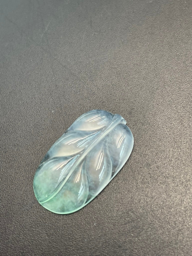 緬甸天然翡翠綠飄花葉子金枝玉葉吊墜