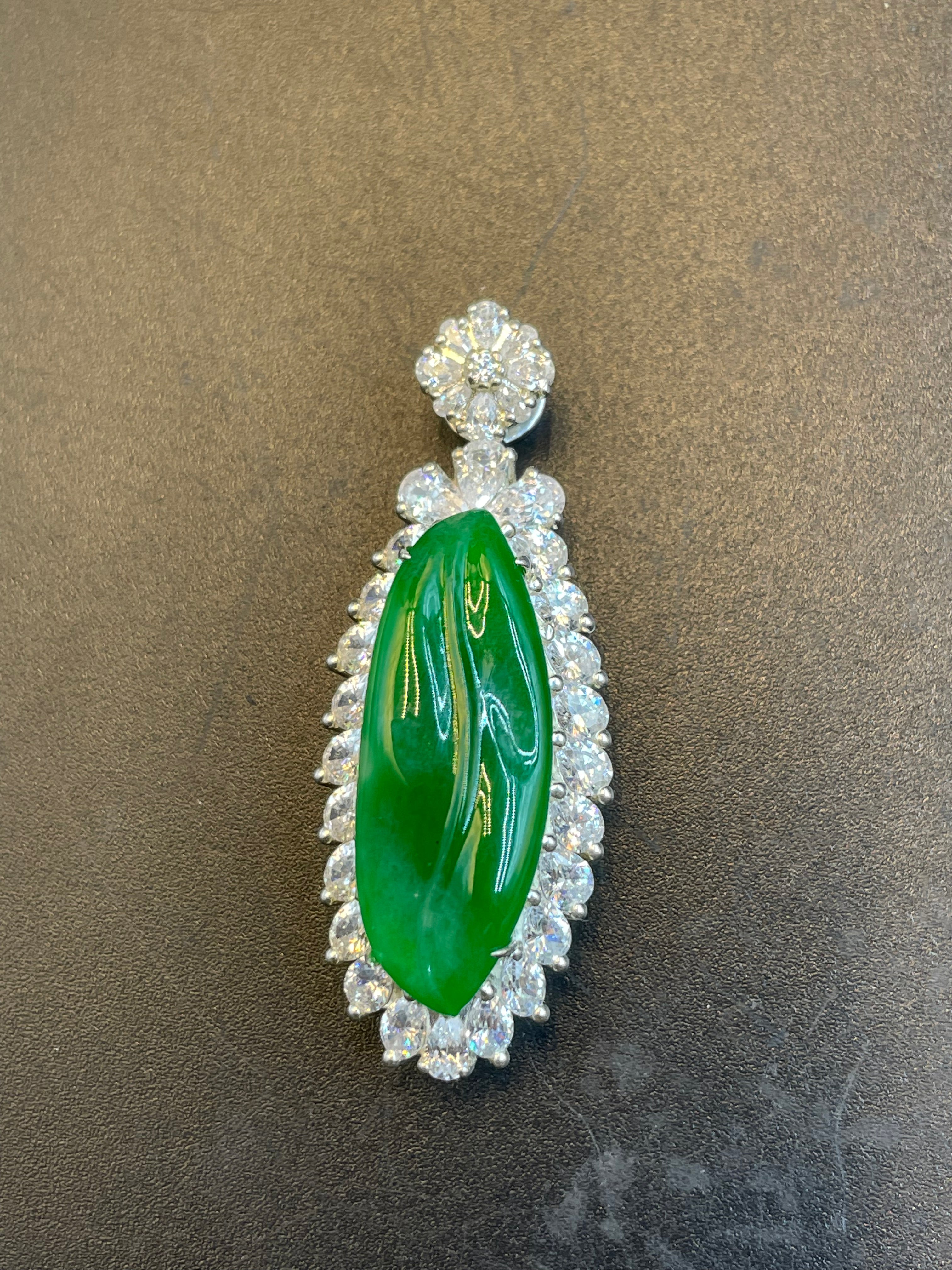 天然翡翠陽綠葉子吊墜