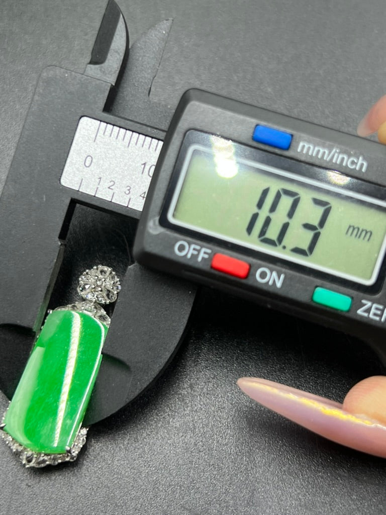 緬甸天然翡翠陽綠无事牌吊墜