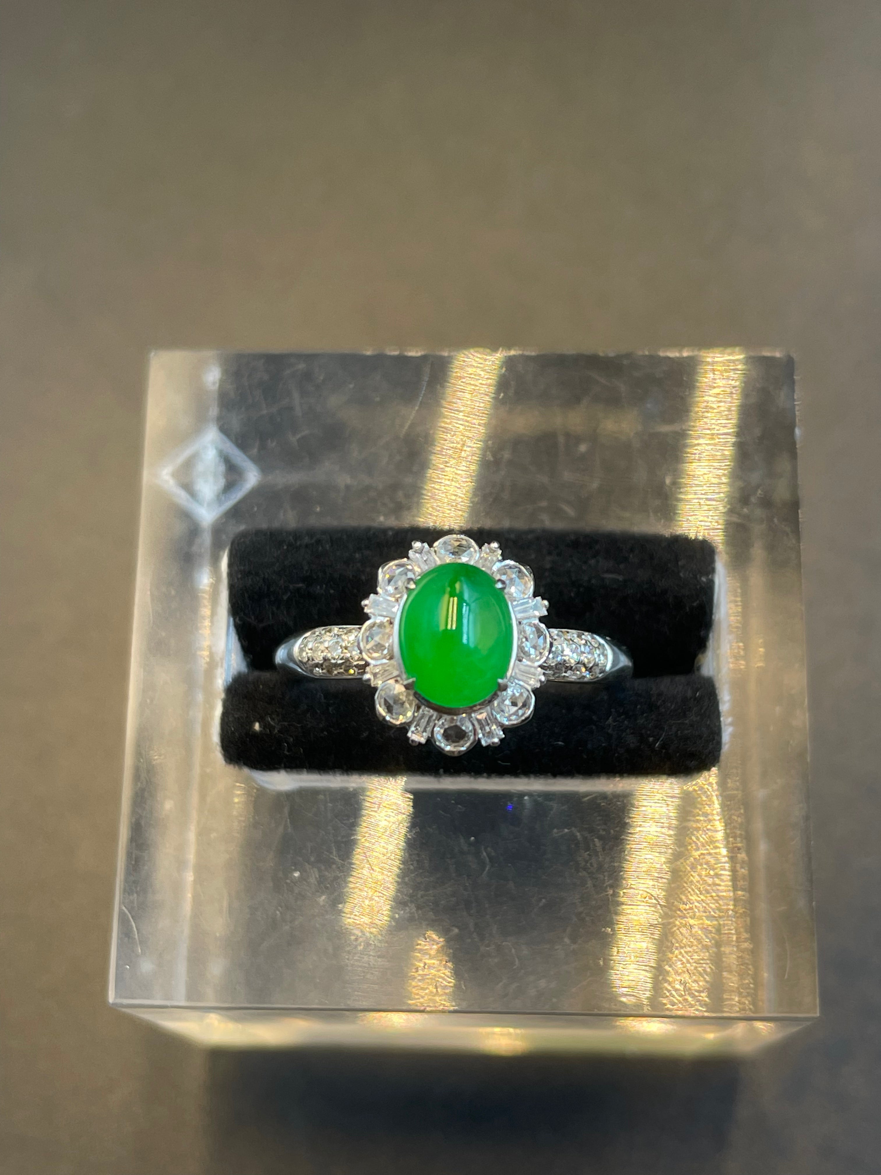 緬甸天然翡翠陽綠蛋面戒指