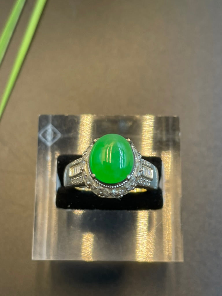 緬甸天然翡翠陽綠蛋面戒指
