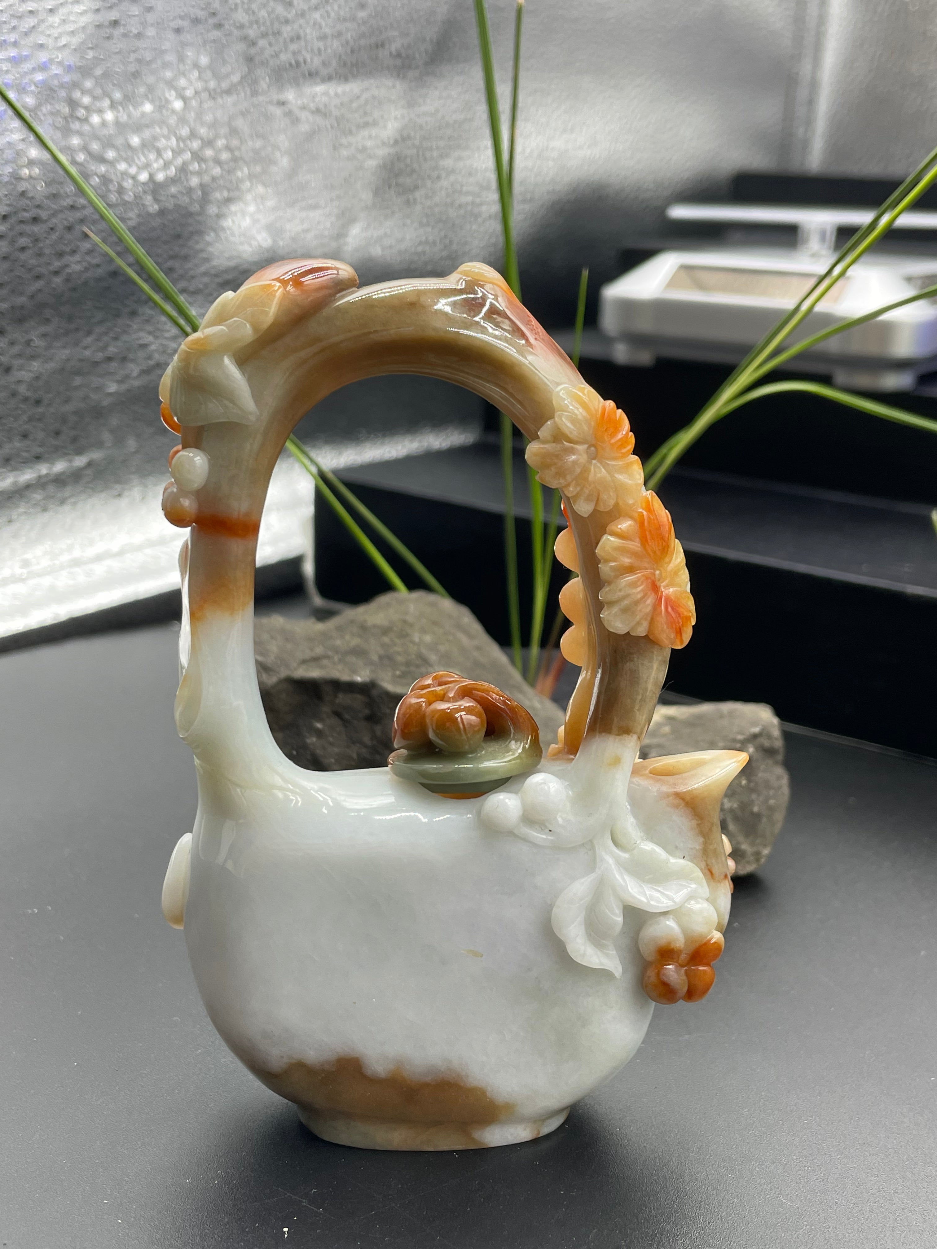 雕花水壶摆件