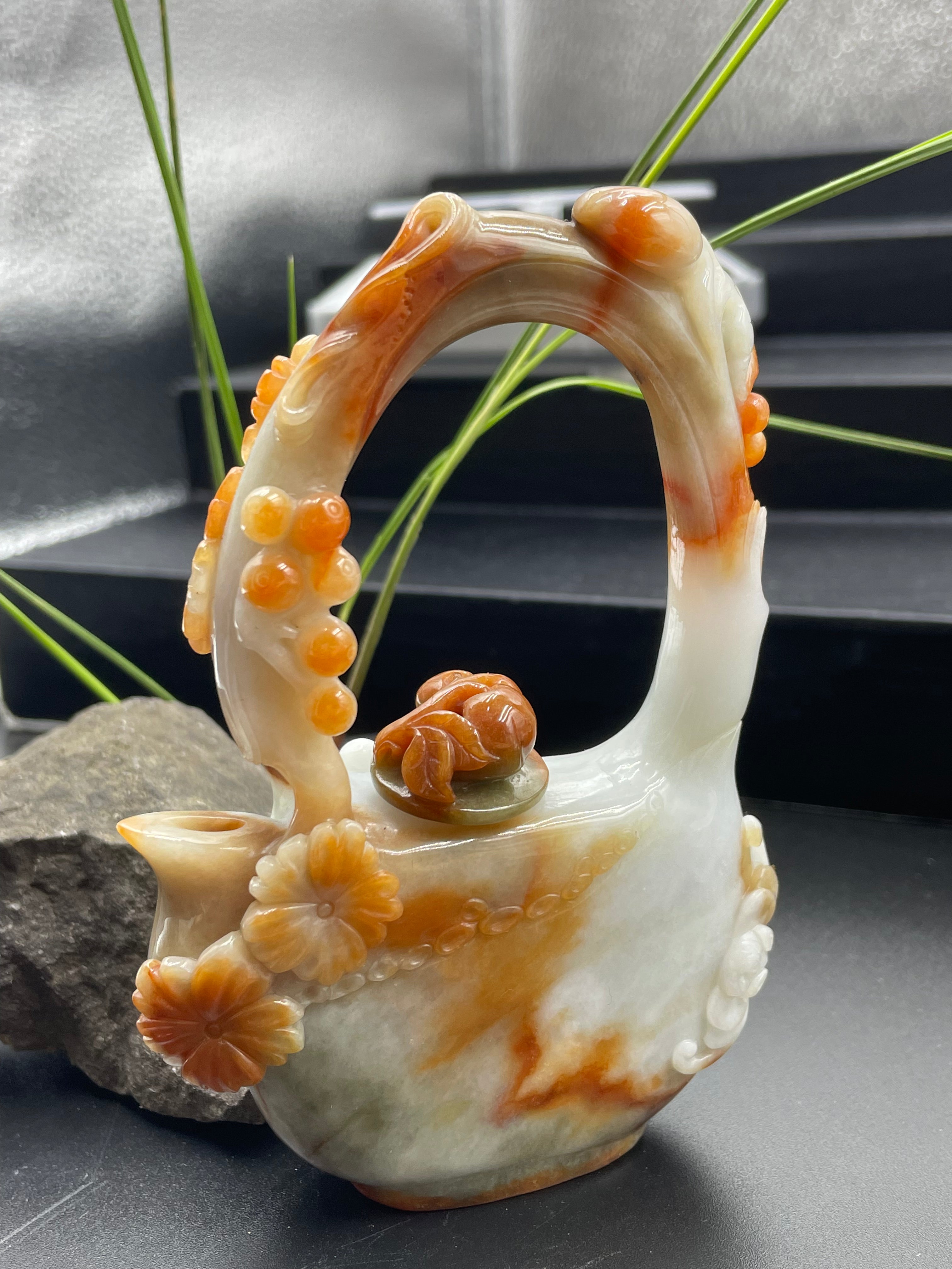 雕花水壶摆件
