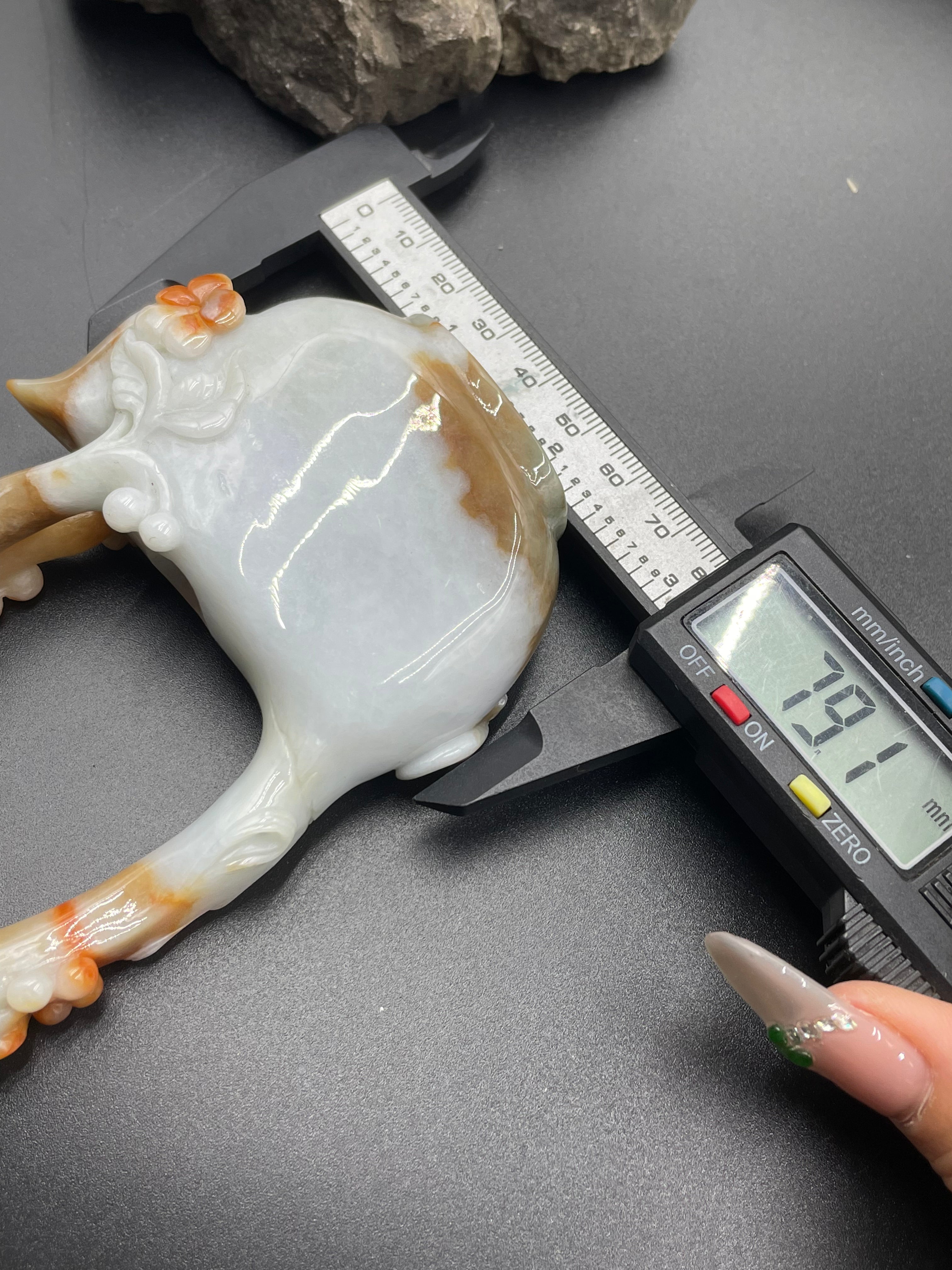 雕花水壶摆件