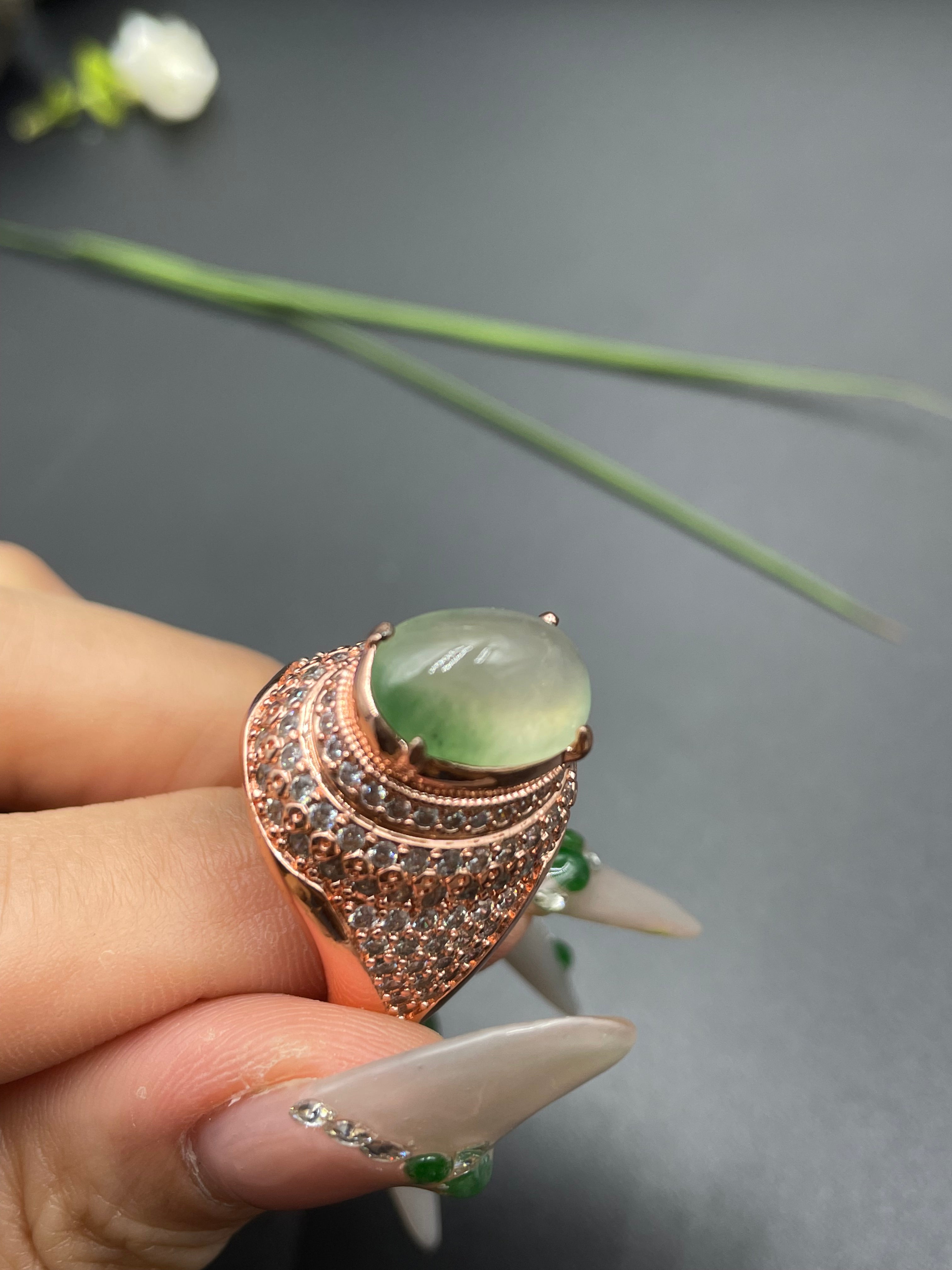 冰晴飘花蛋面