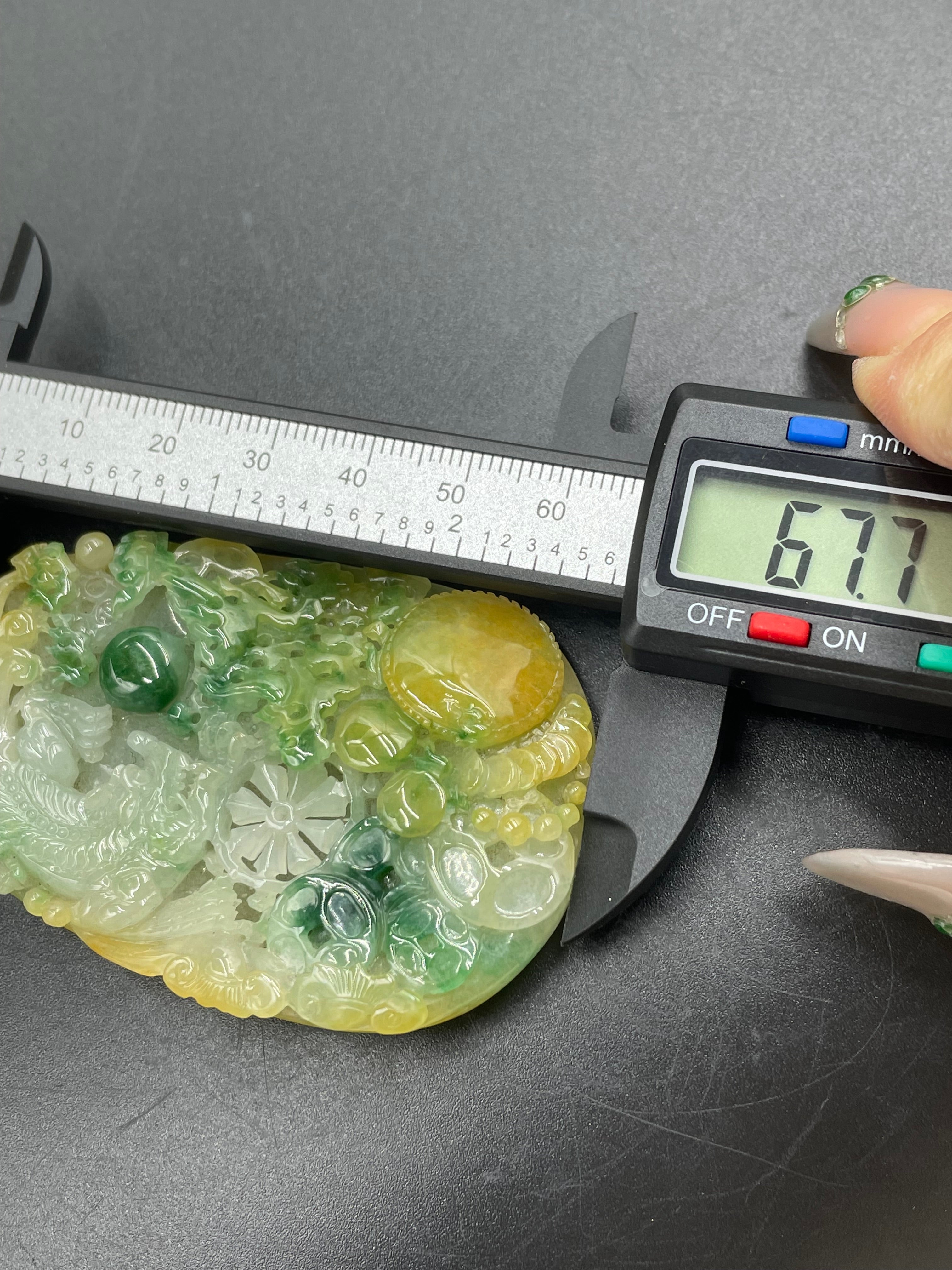 招財進寶福在眼前吊墜