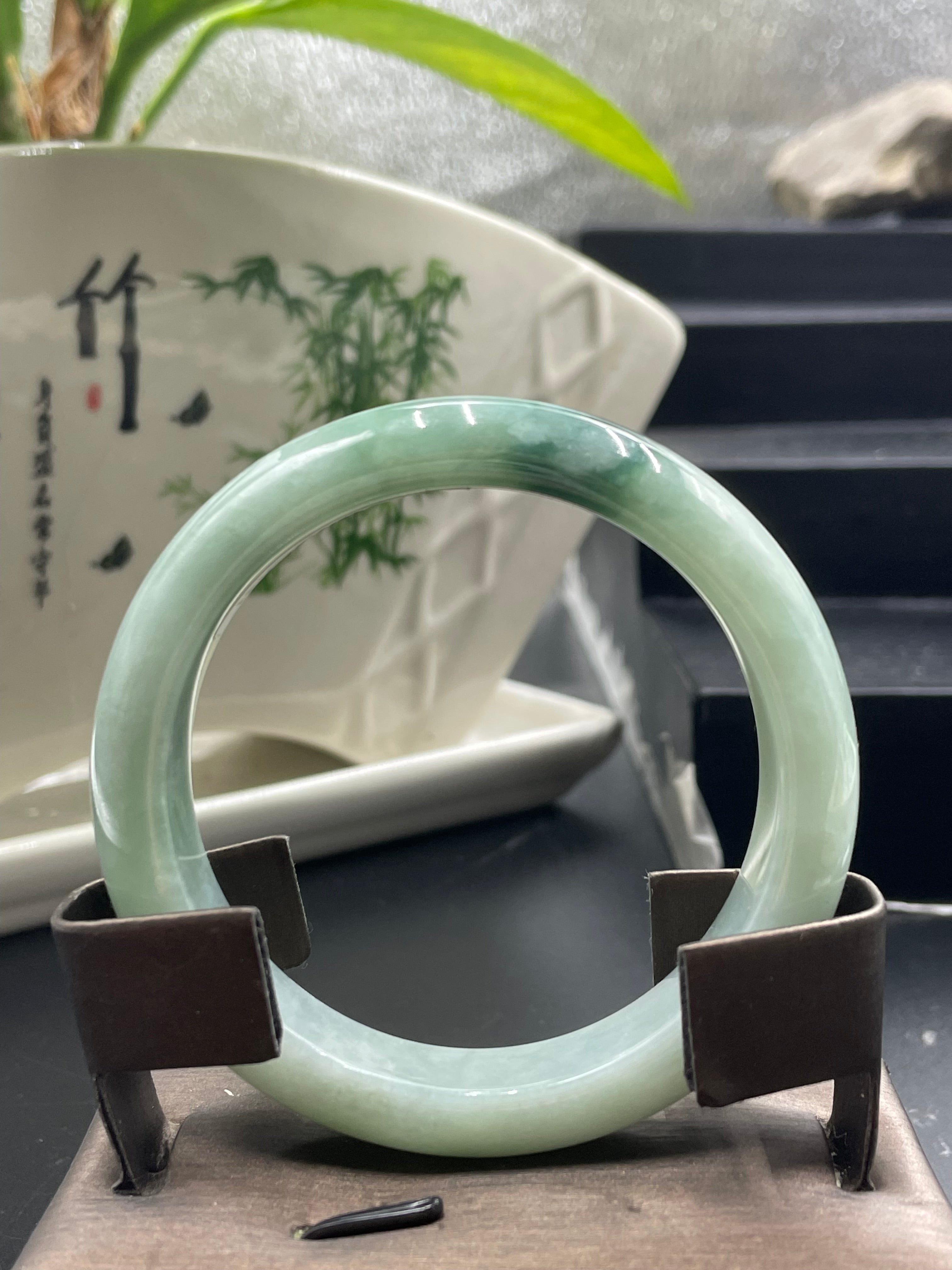 緬甸翡翠冰種手鐲【飄花正圈】