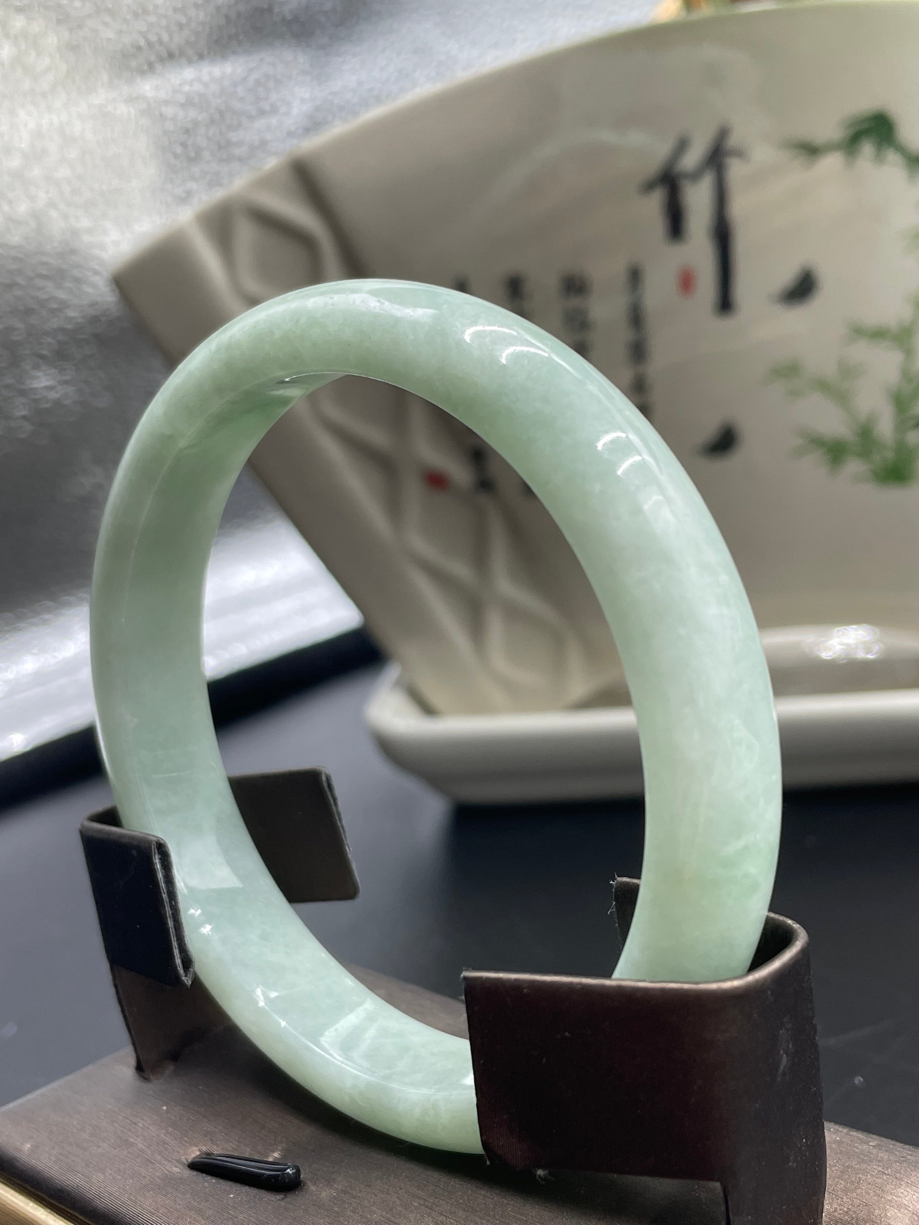 緬甸翡翠冰種手鐲 【晴底正圈】